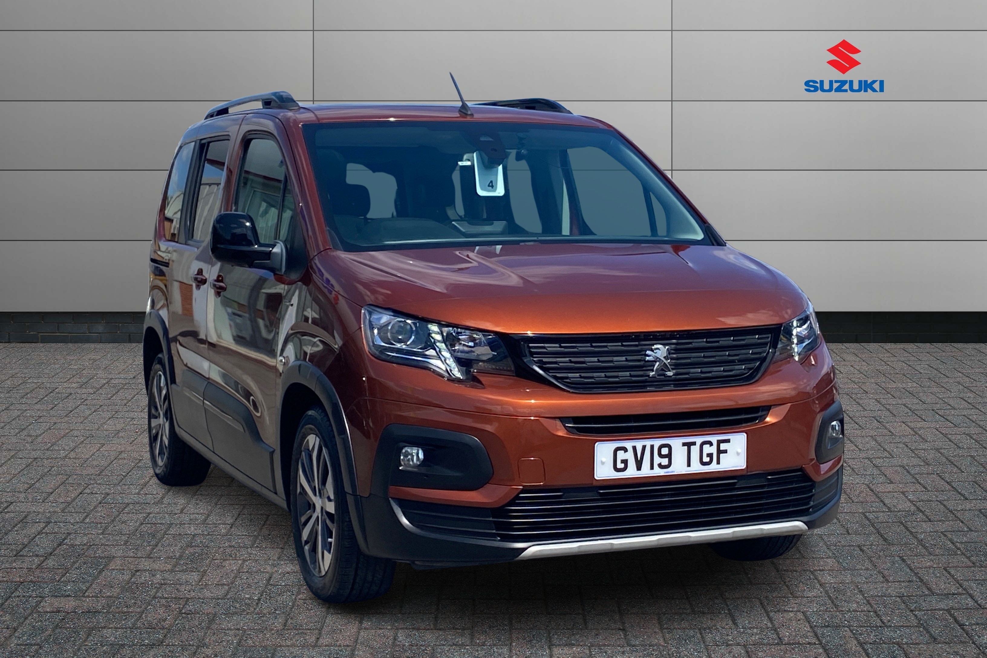 Main listing image - Peugeot Rifter