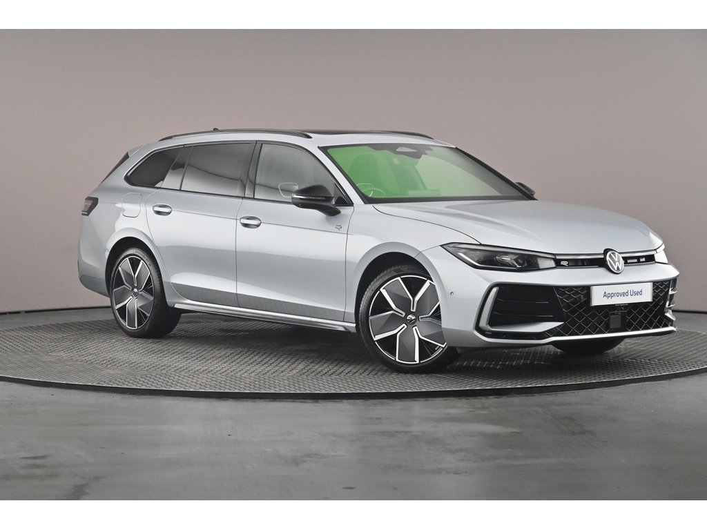 Main listing image - Volkswagen Passat
