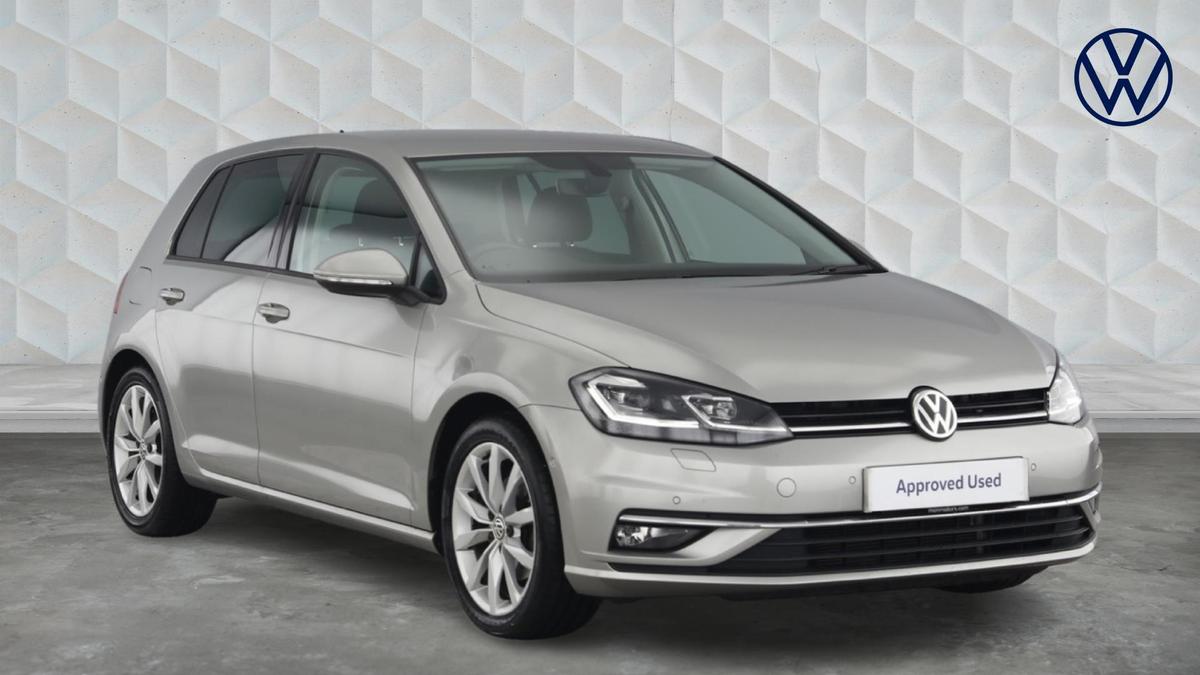 Main listing image - Volkswagen Golf