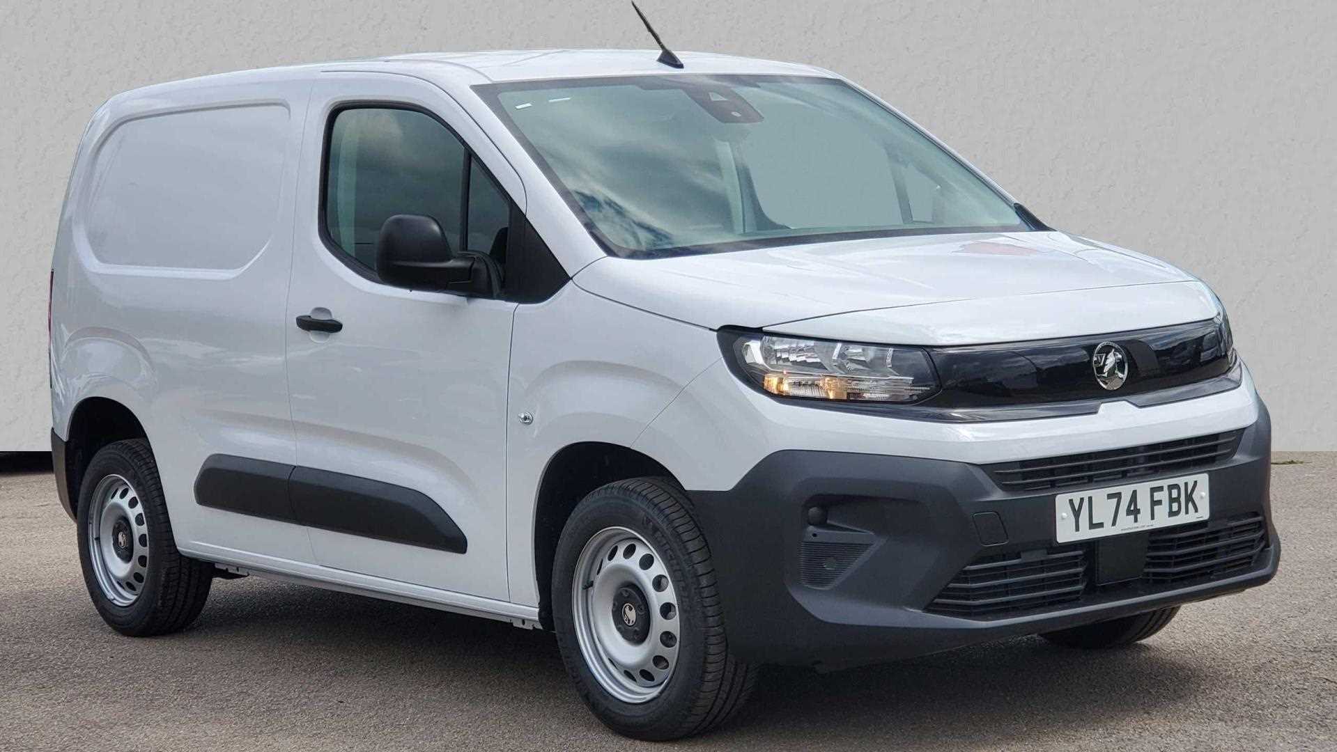 Main listing image - Vauxhall Combo Cargo