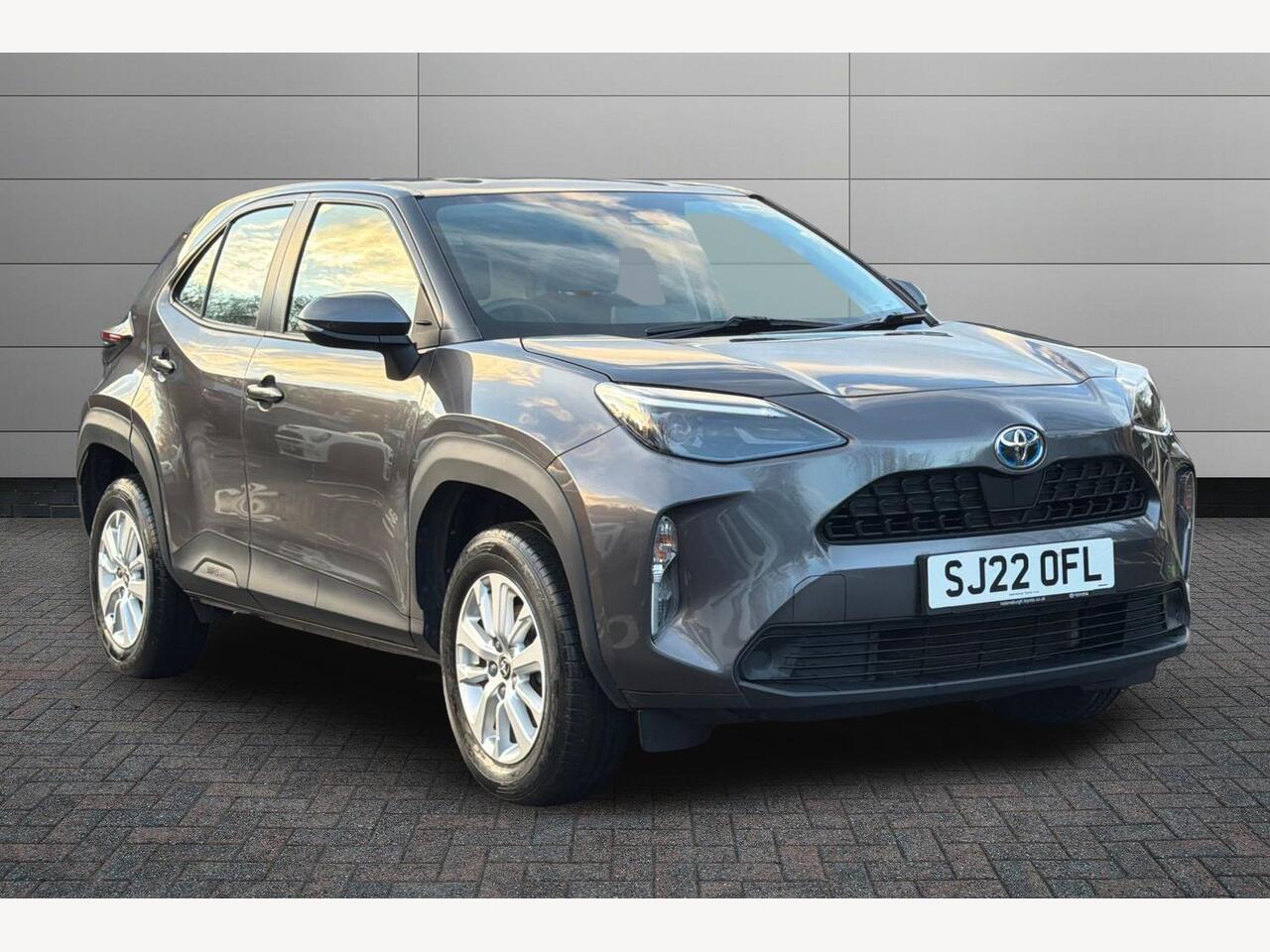 Main listing image - Toyota Yaris Cross