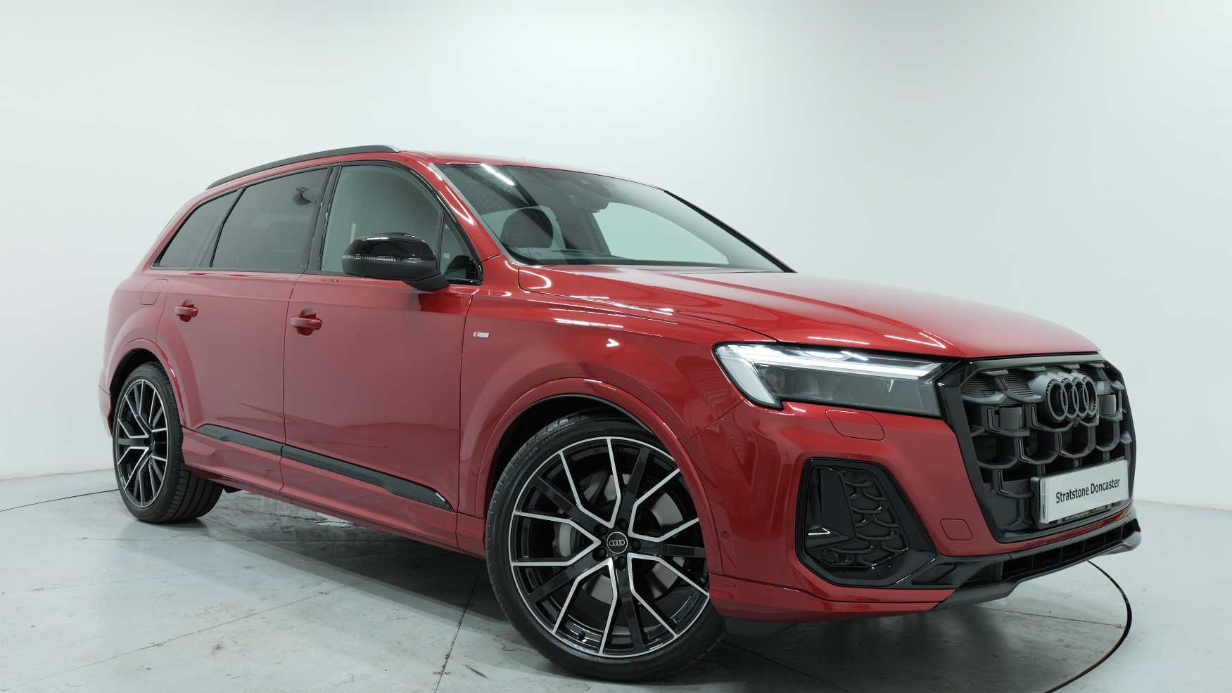Main listing image - Audi Q7