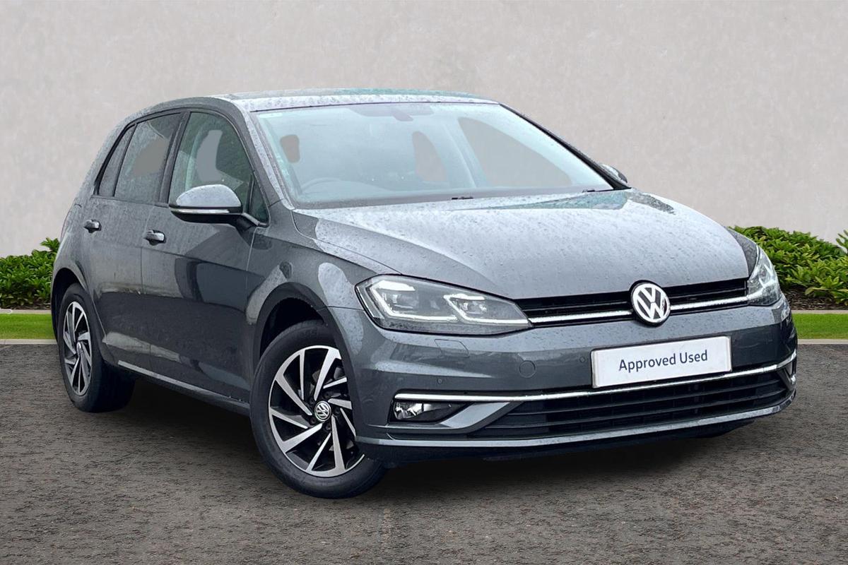 Main listing image - Volkswagen Golf
