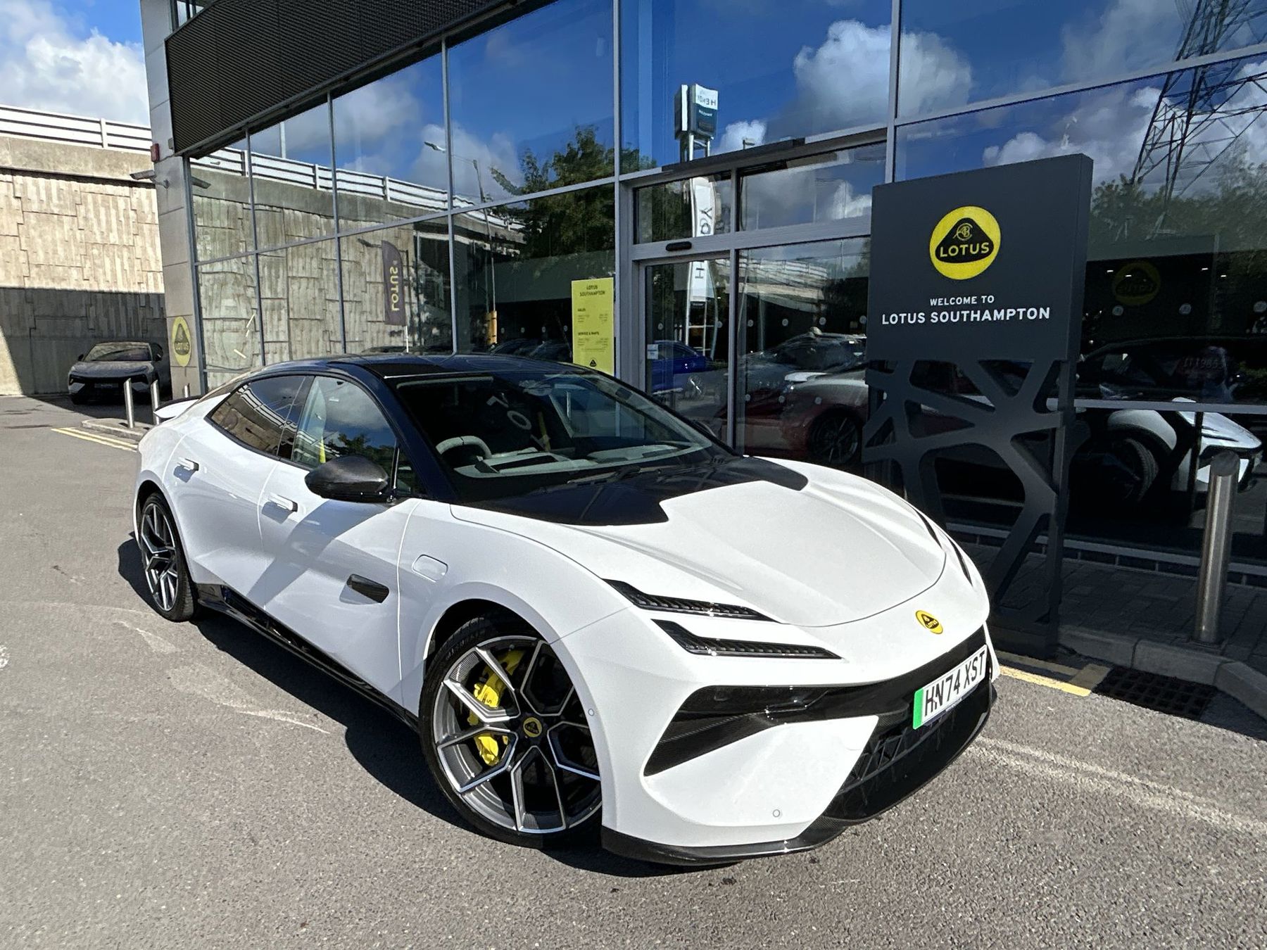 Main listing image - Lotus Emeya