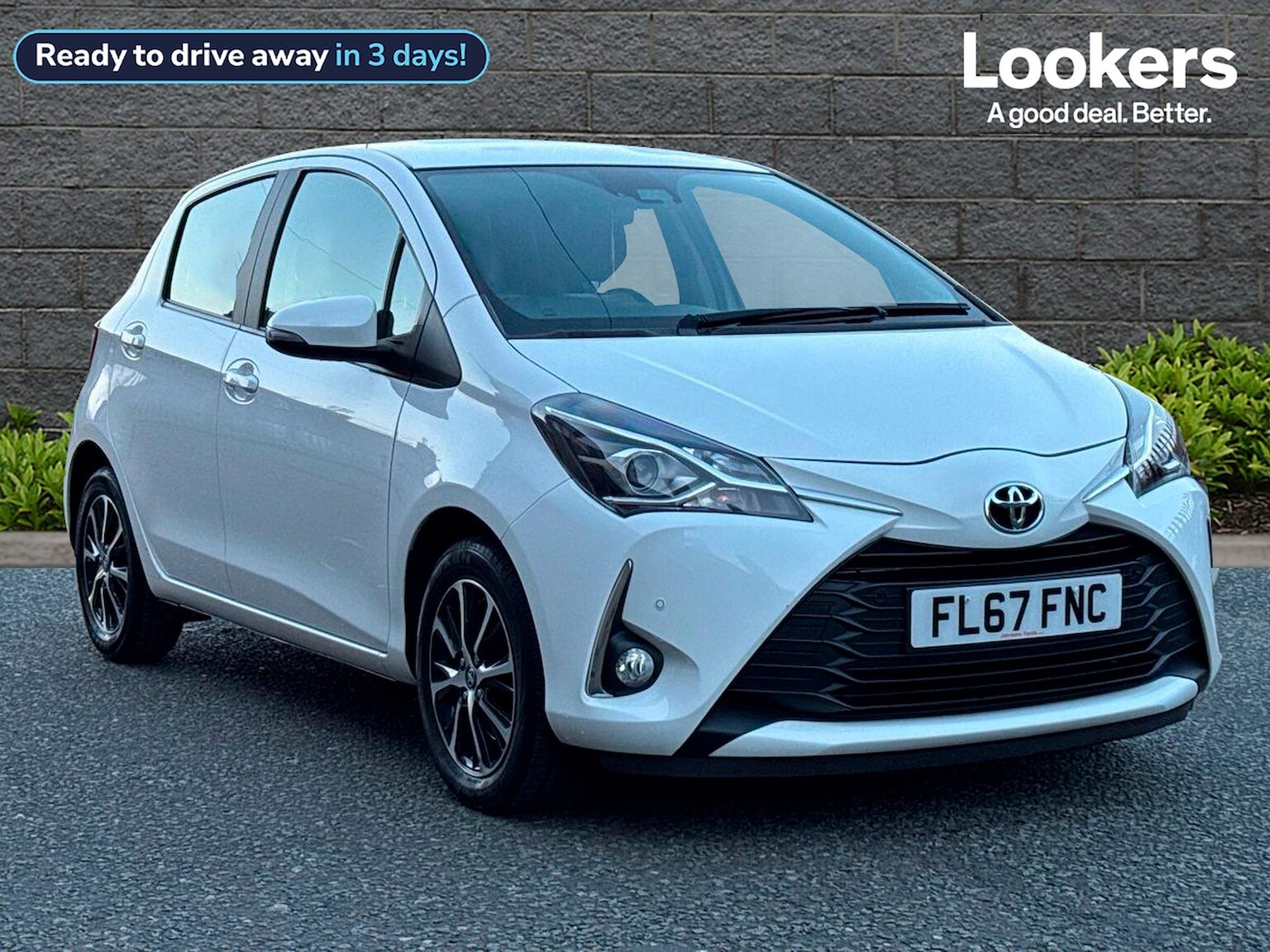 Main listing image - Toyota Yaris