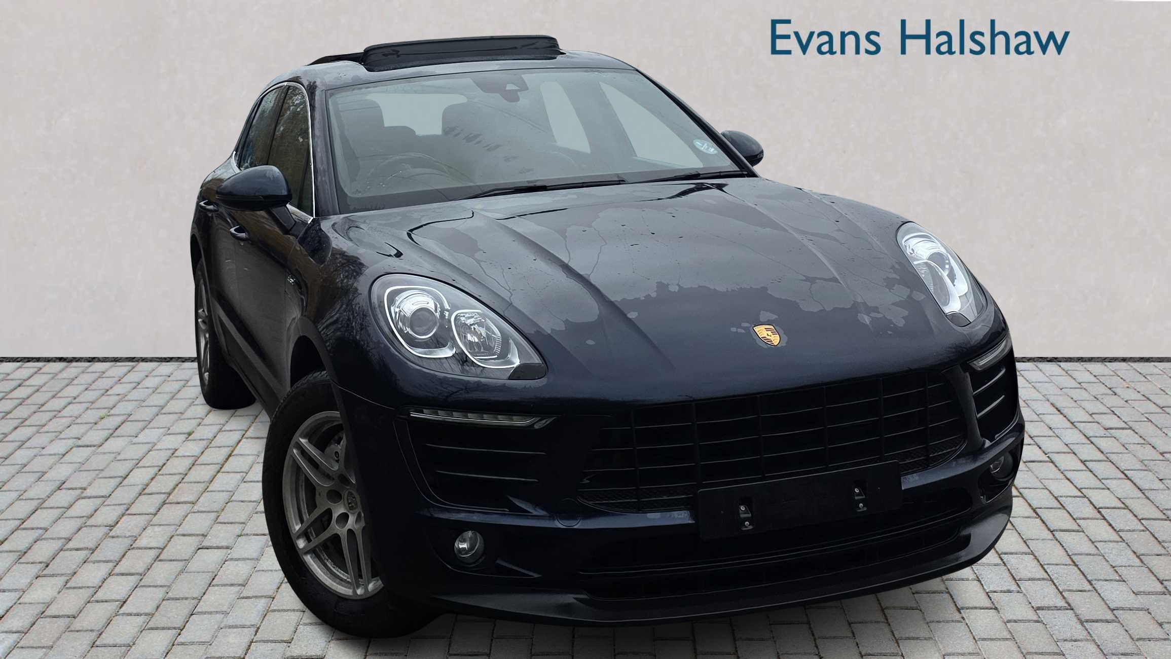 Main listing image - Porsche Macan