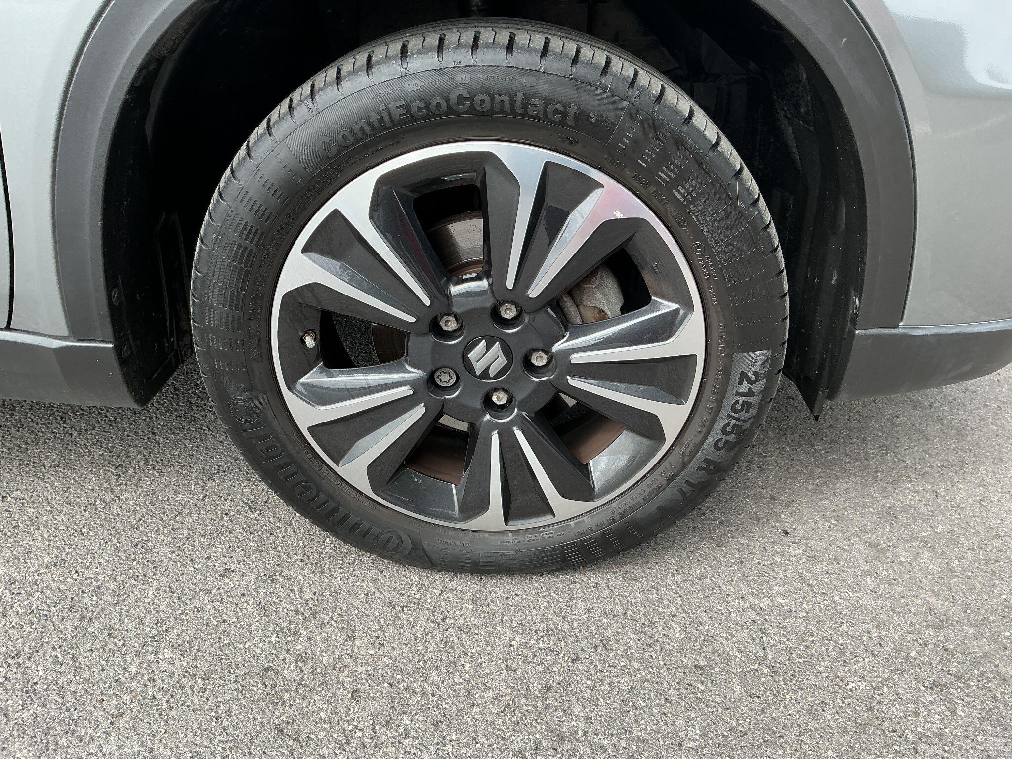 Main listing image - Suzuki Vitara