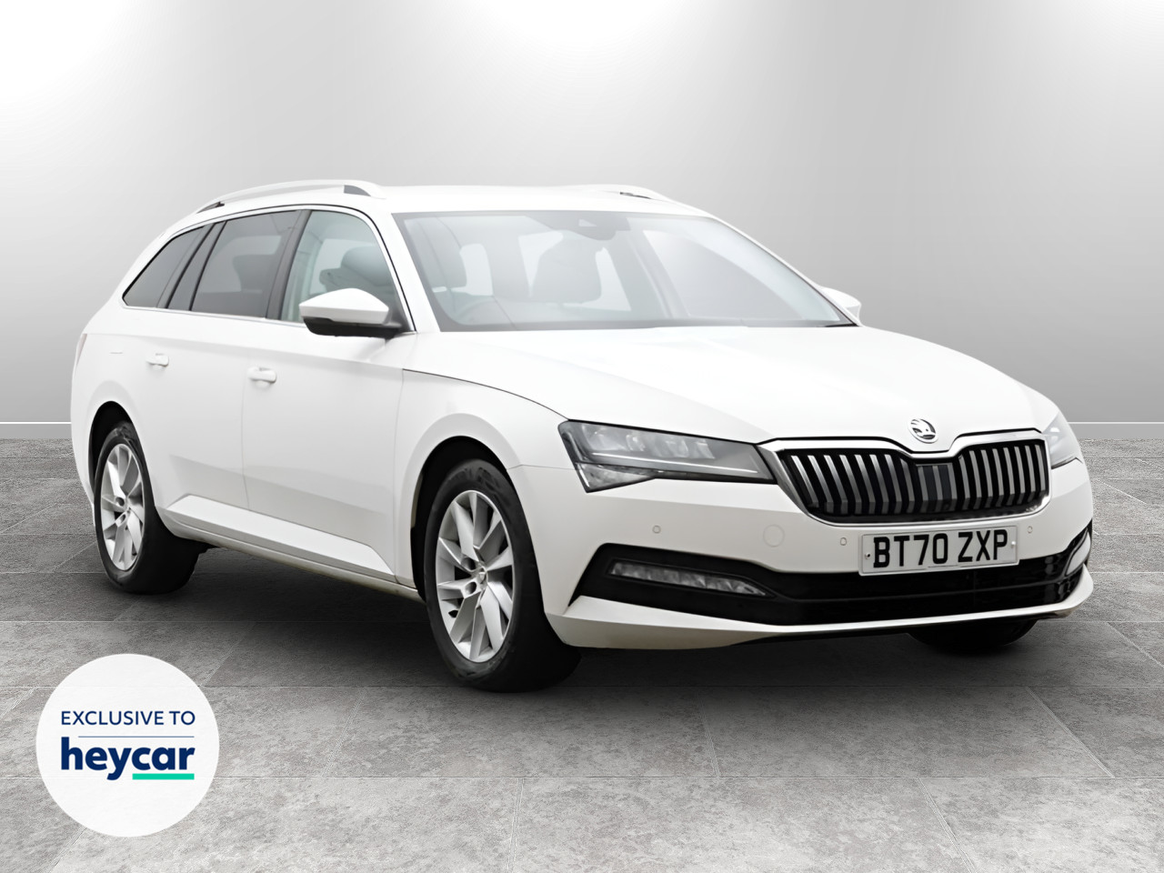 Main listing image - Skoda Superb Estate