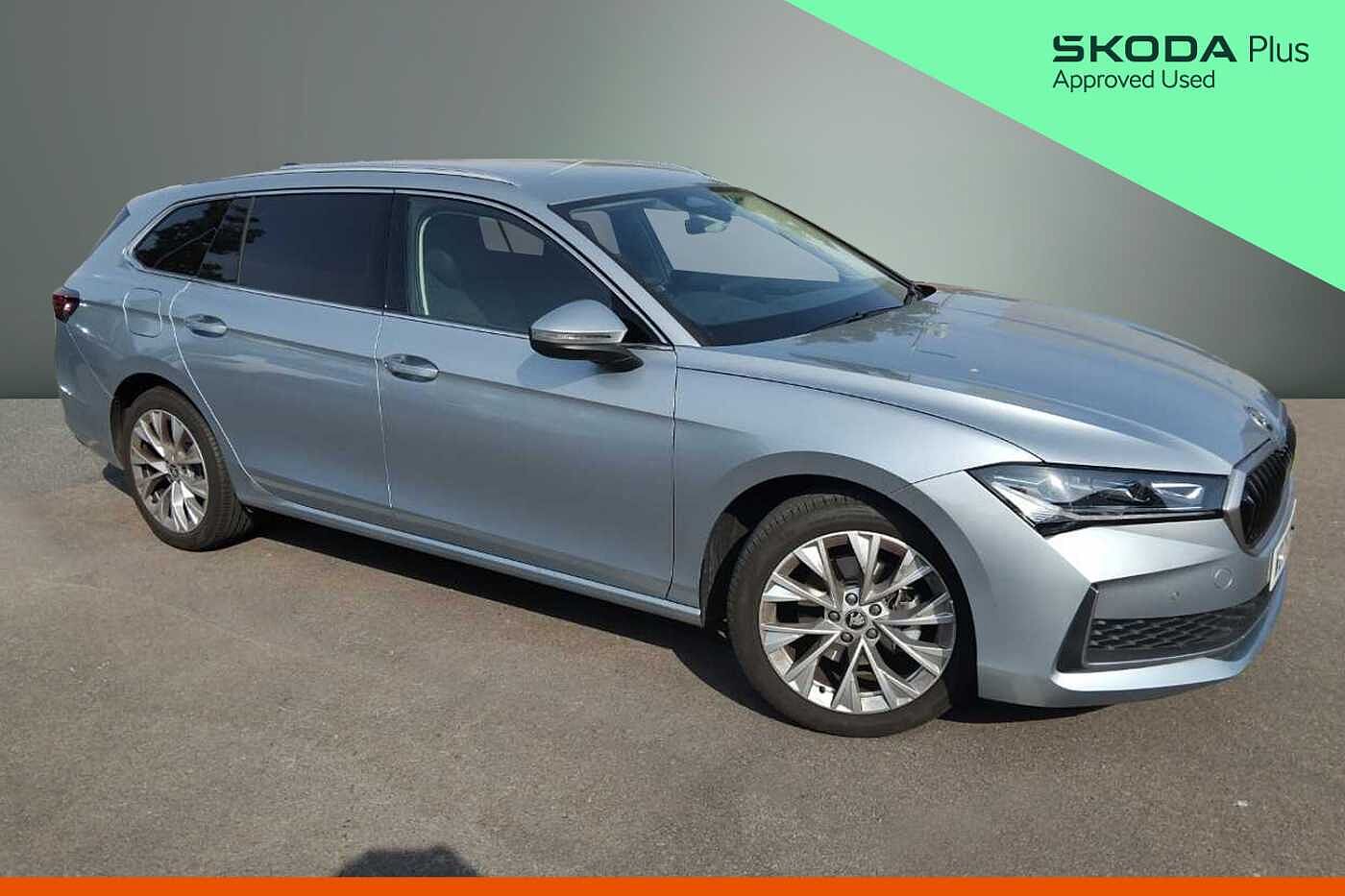 Main listing image - Skoda Superb