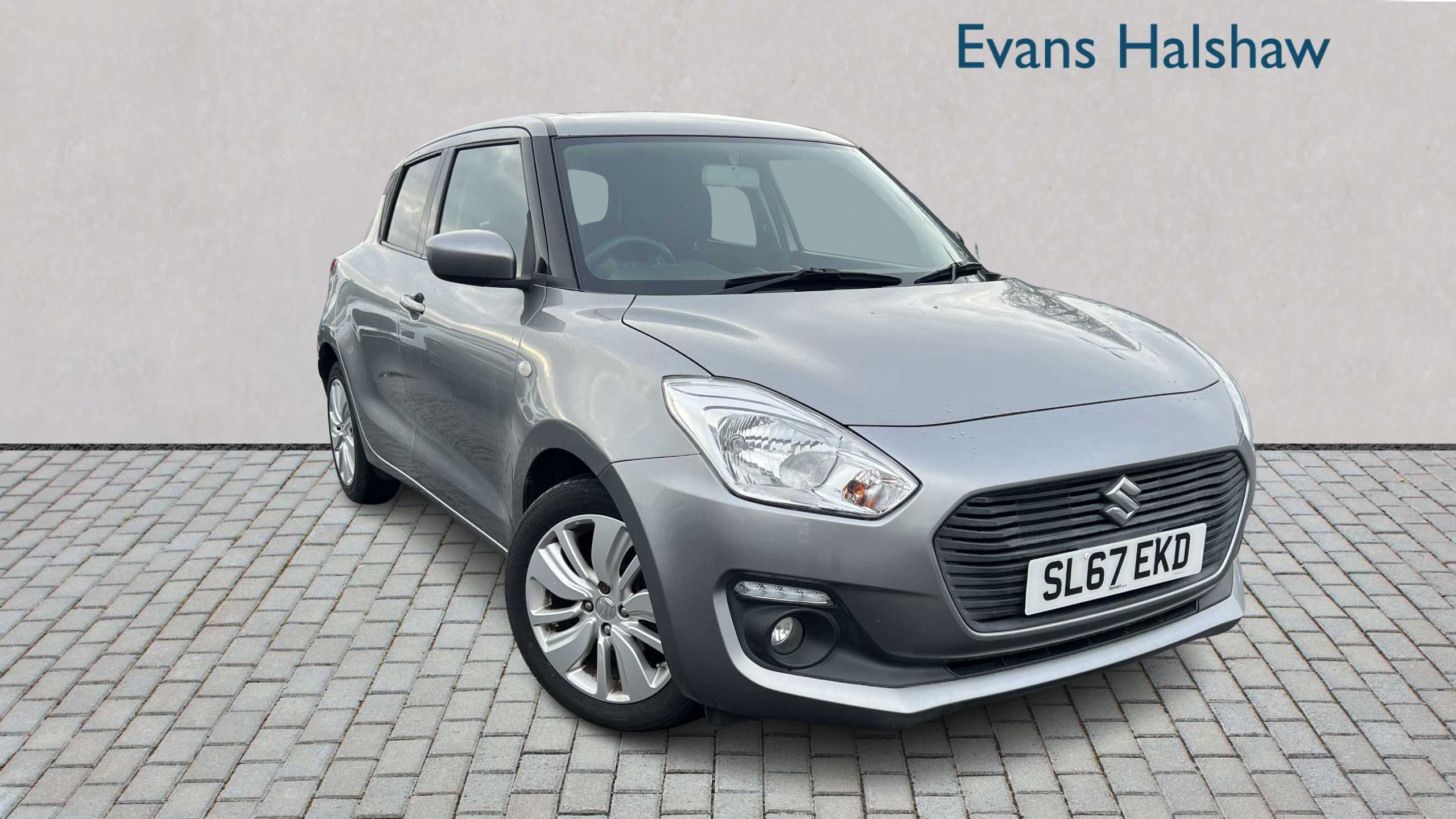 Main listing image - Suzuki Swift