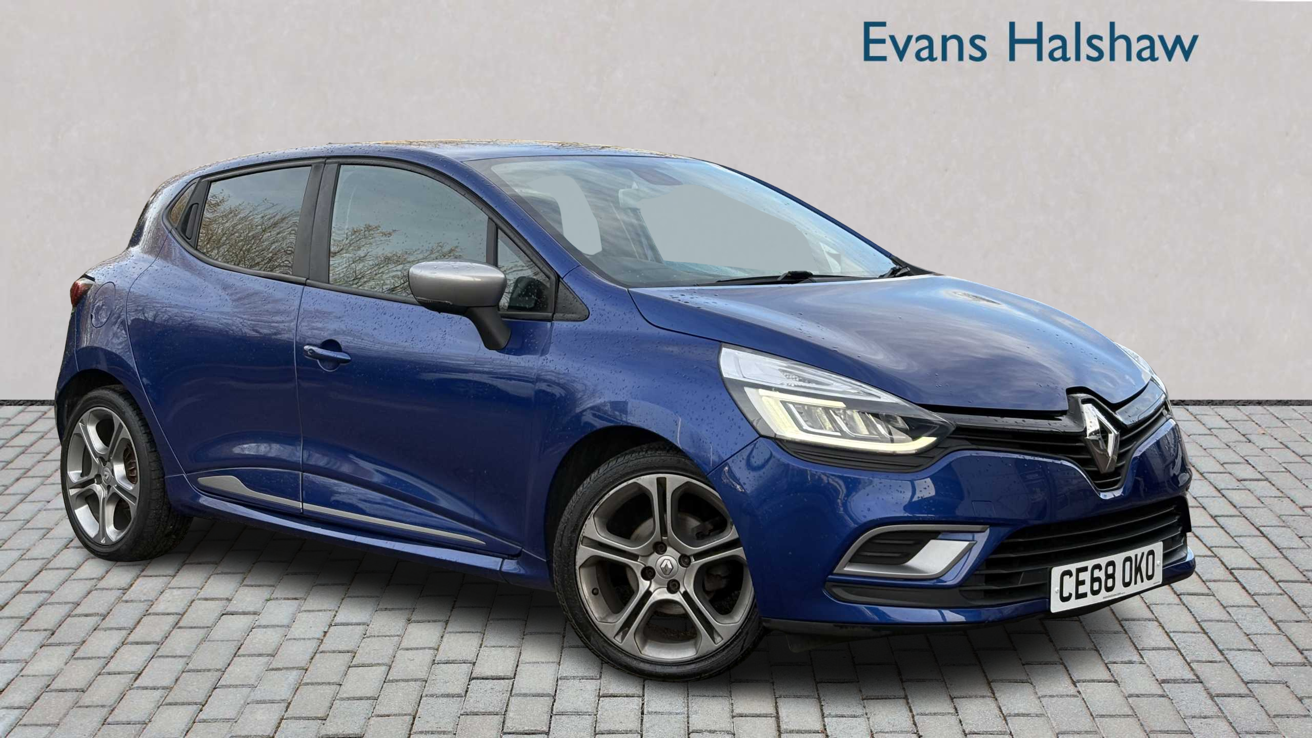 Main listing image - Renault Clio