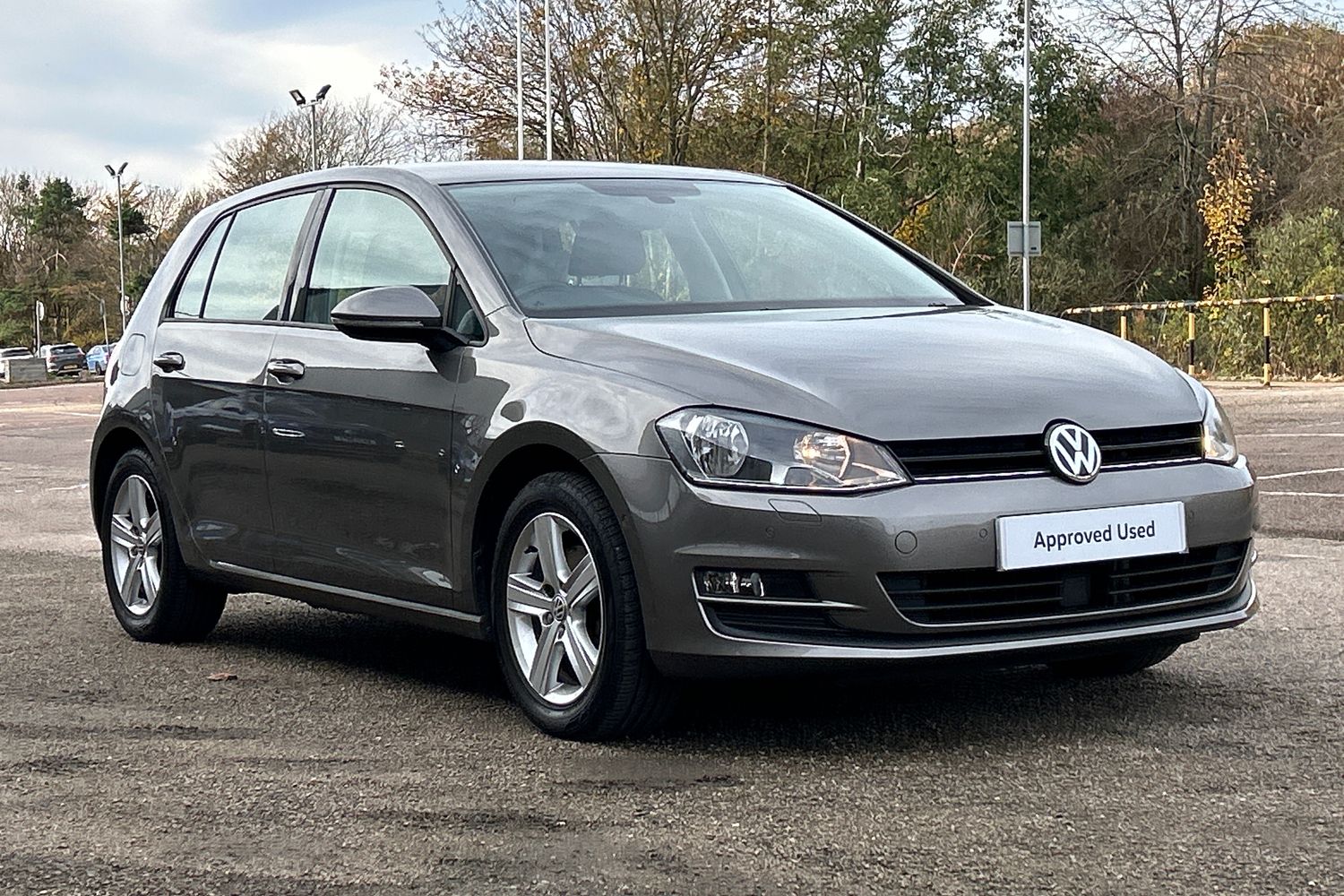 Main listing image - Volkswagen Golf