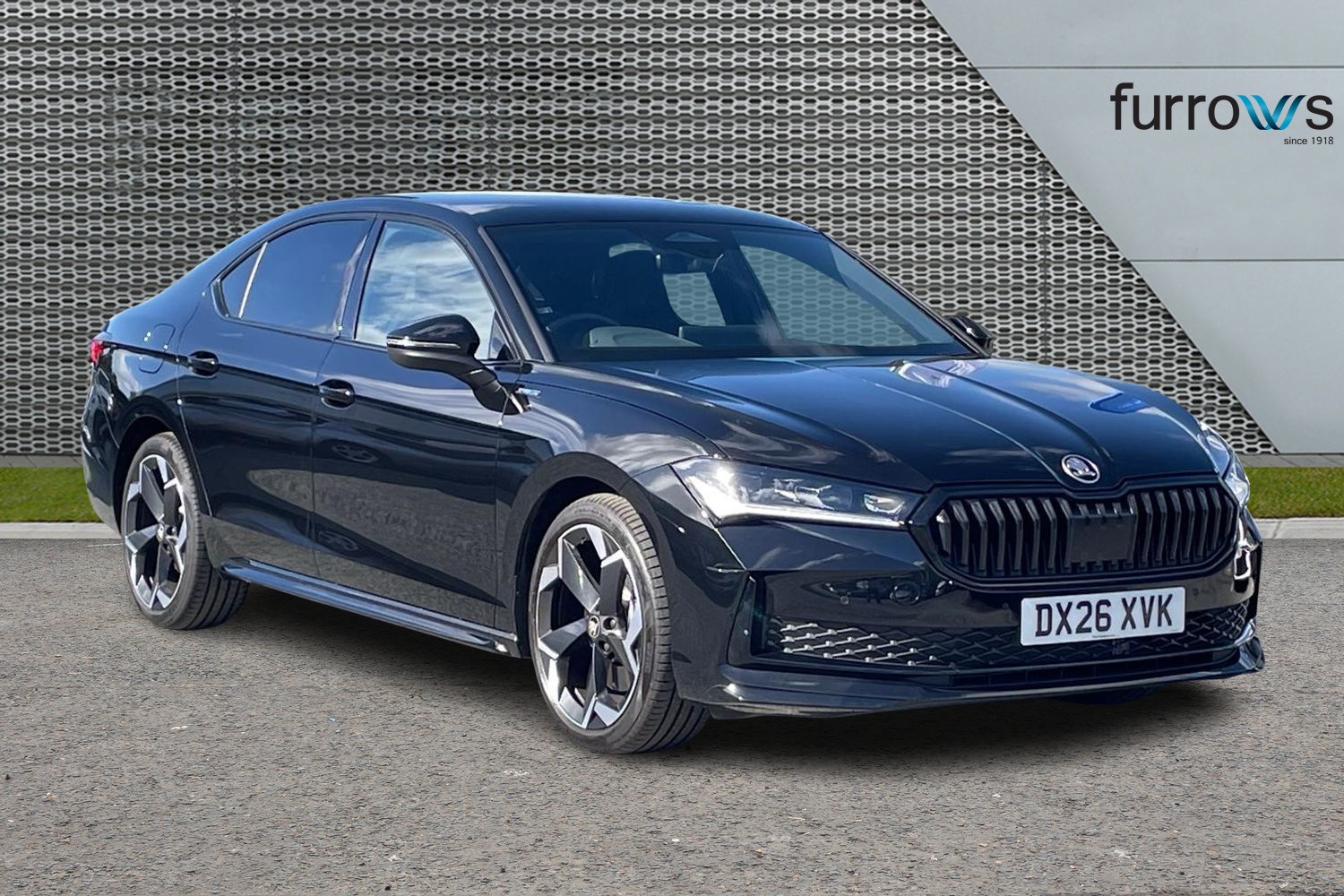 Main listing image - Skoda Superb