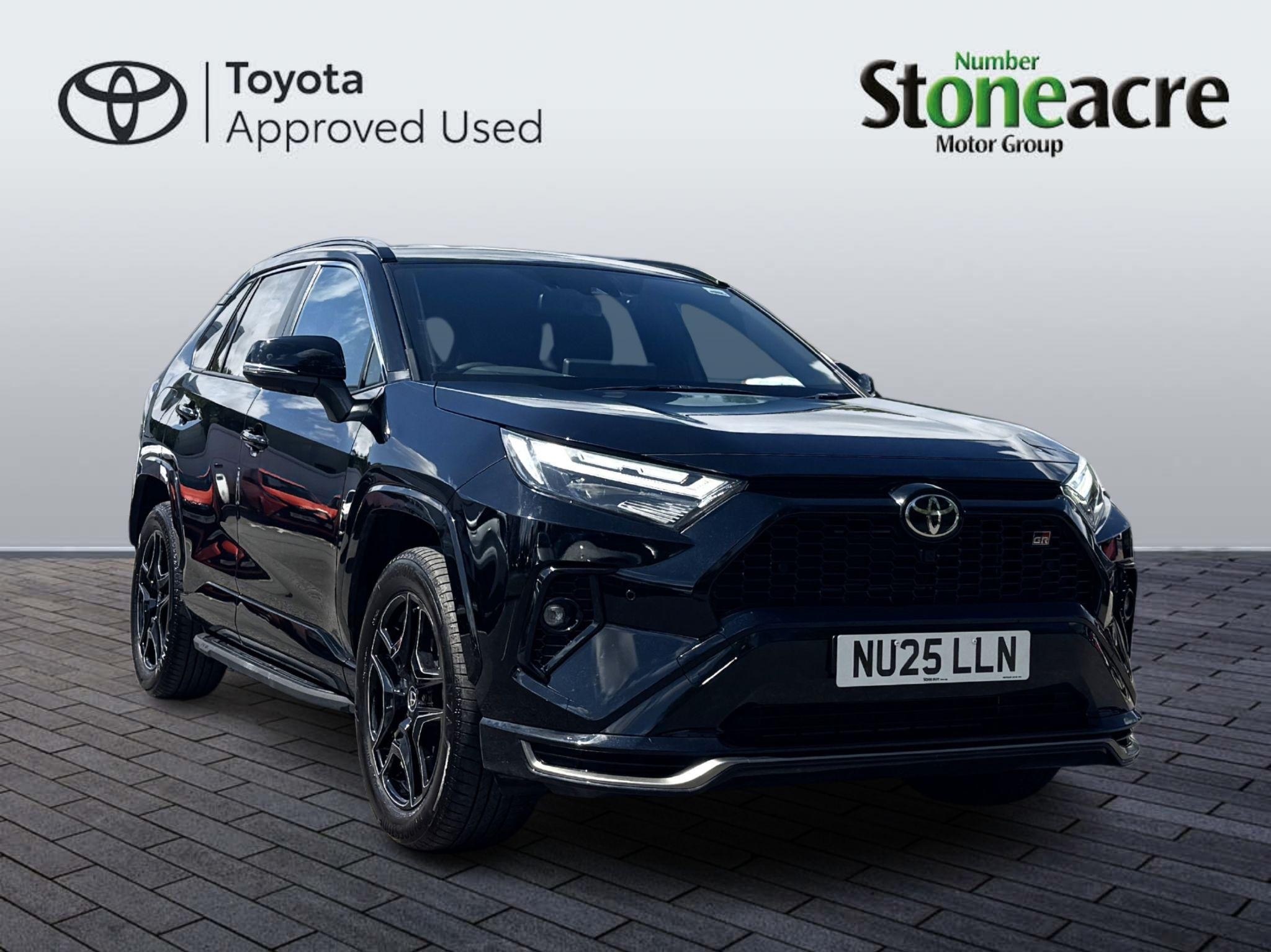 Main listing image - Toyota RAV4