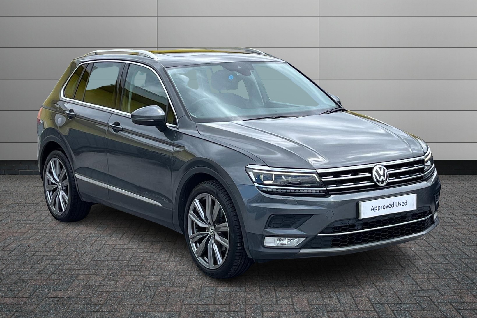 Main listing image - Volkswagen Tiguan