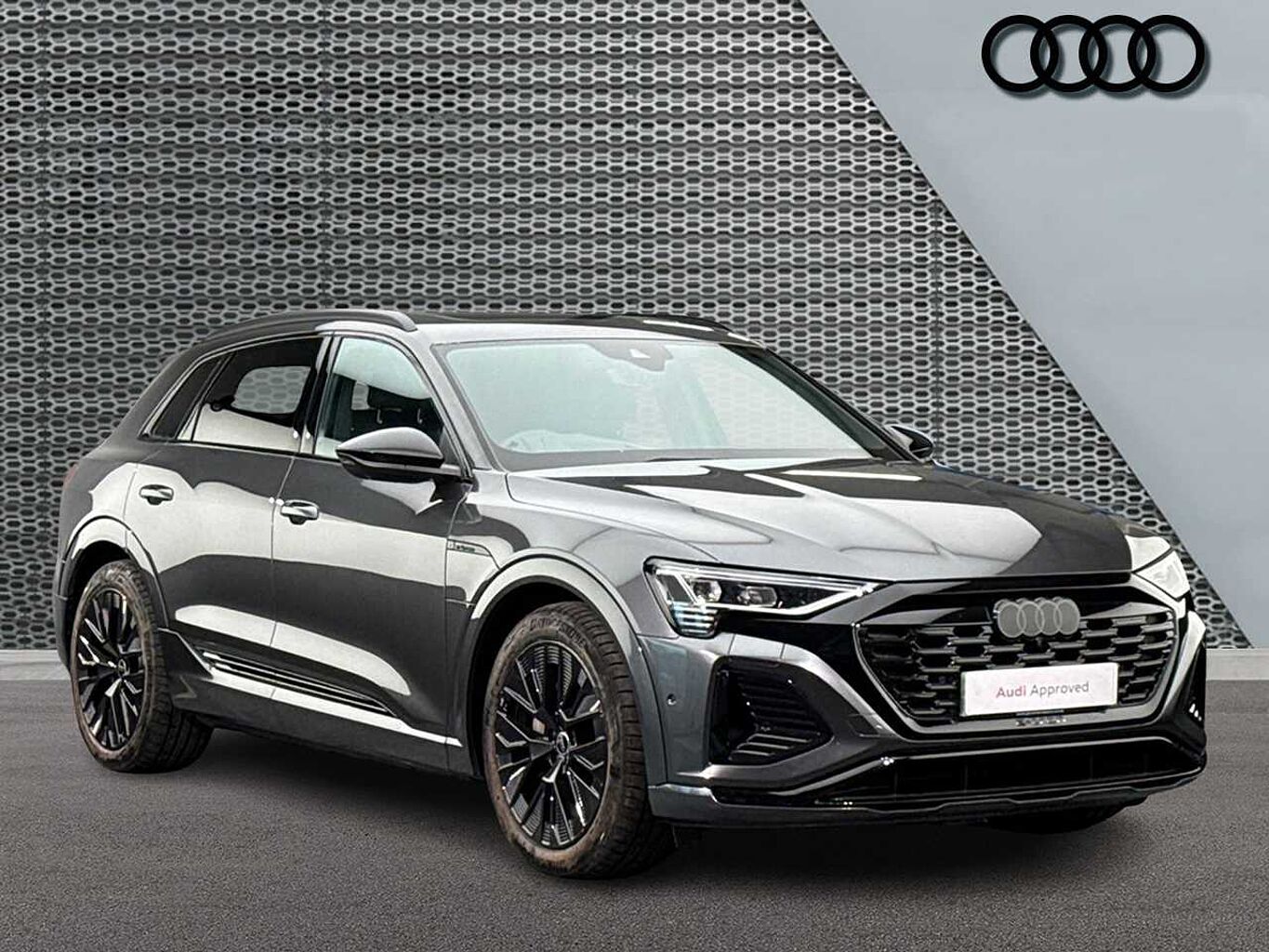 Main listing image - Audi Q8