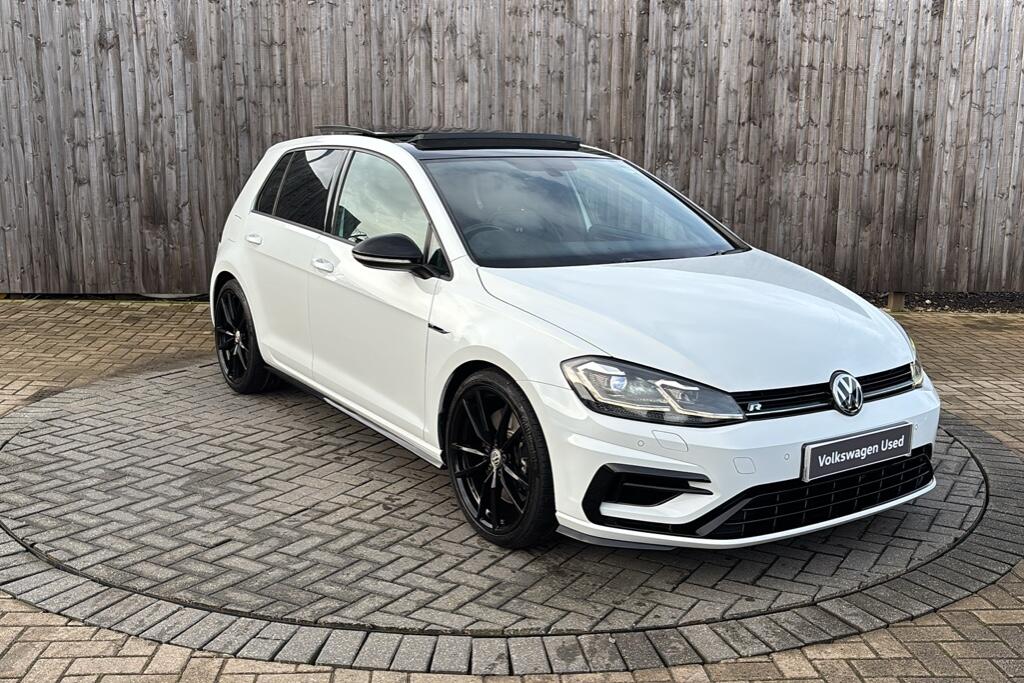 Main listing image - Volkswagen Golf