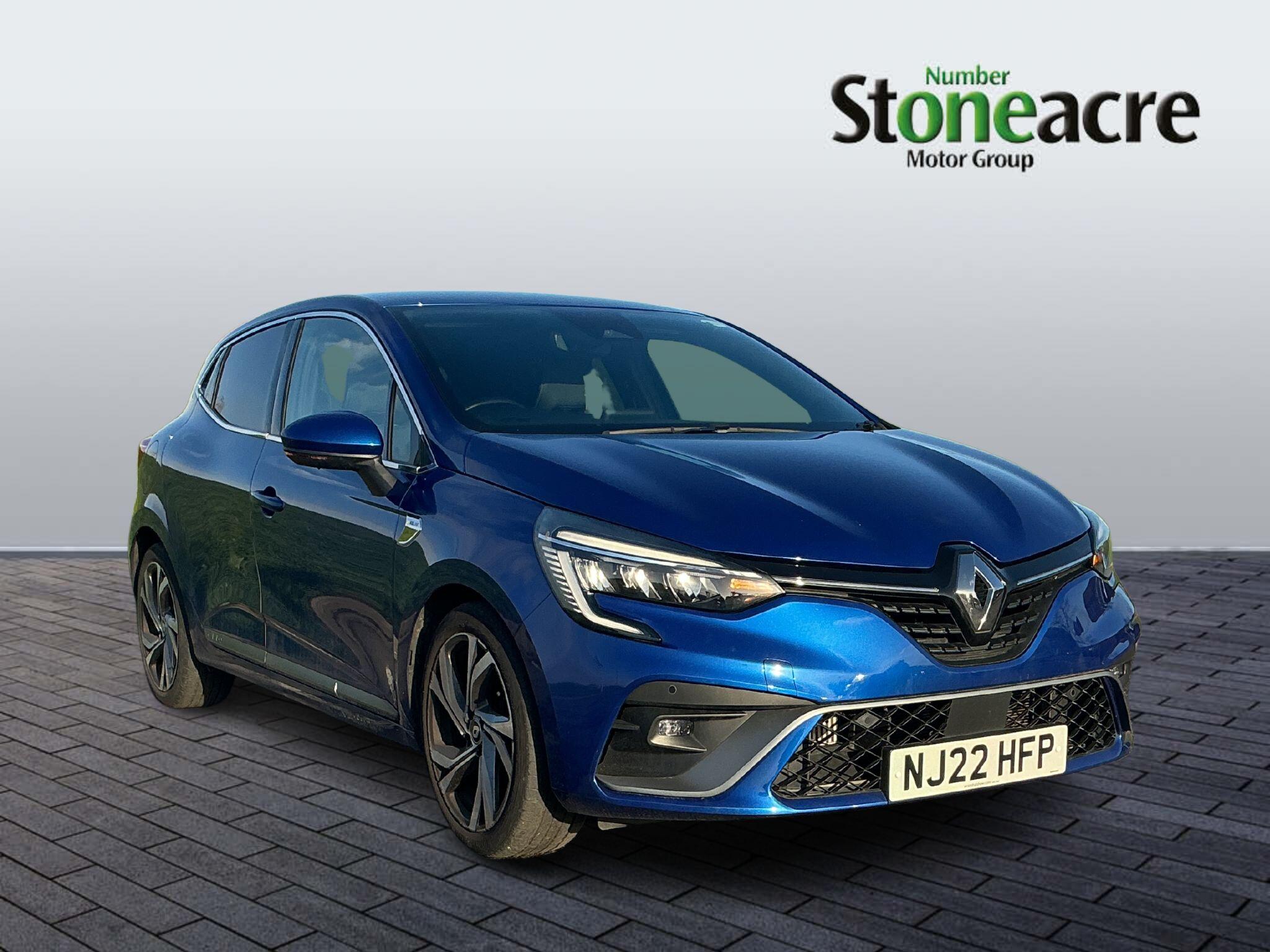 Main listing image - Renault Clio