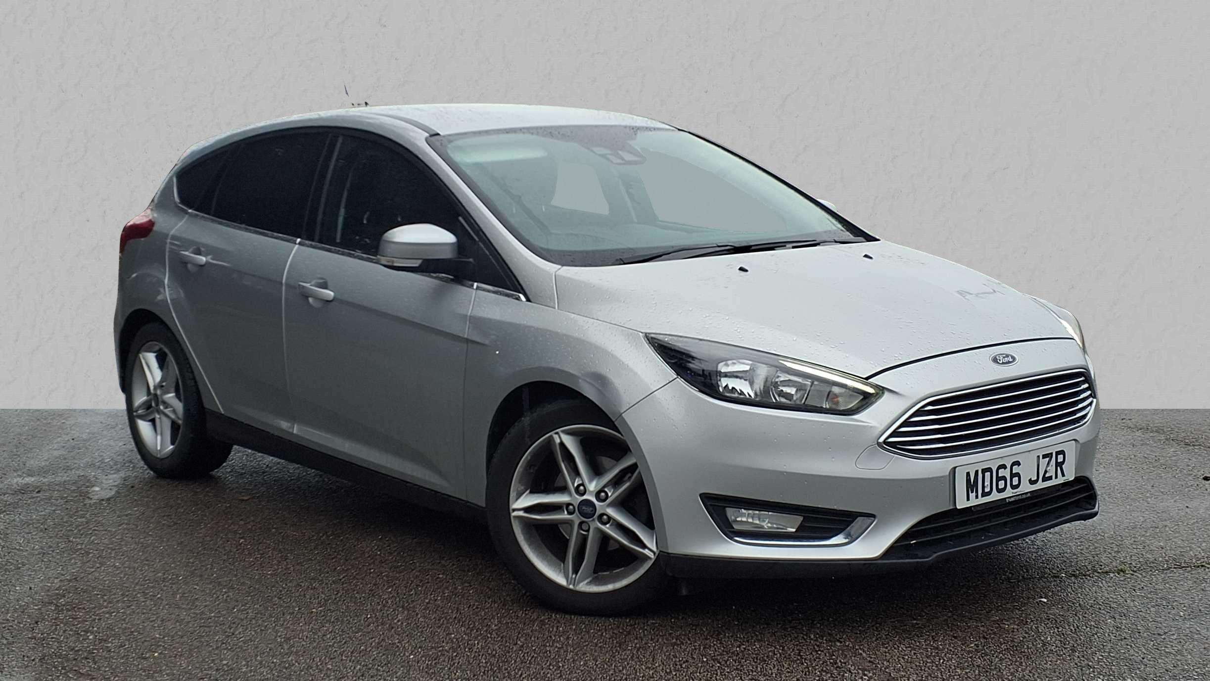 Main listing image - Ford Focus