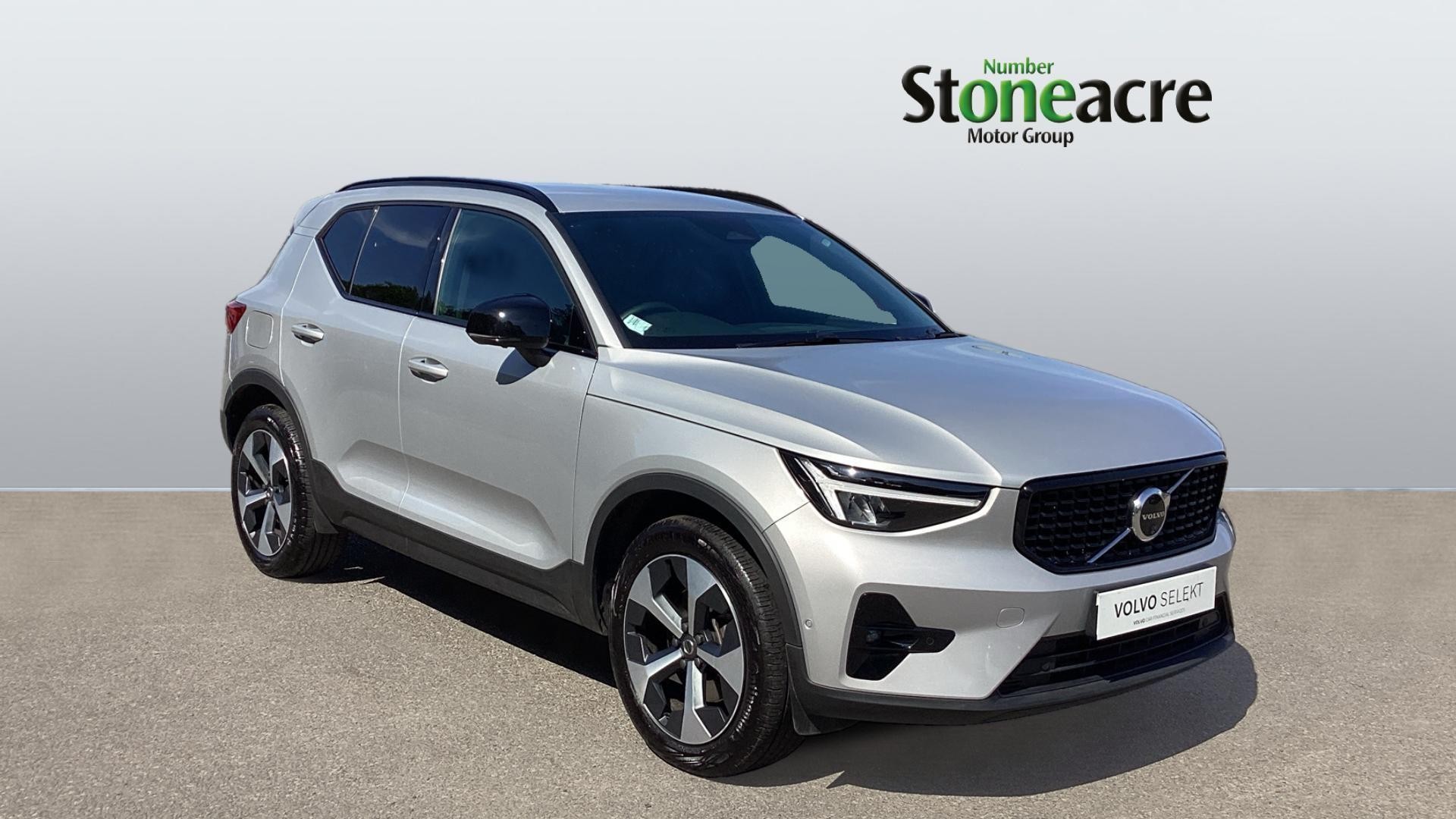 Main listing image - Volvo XC40