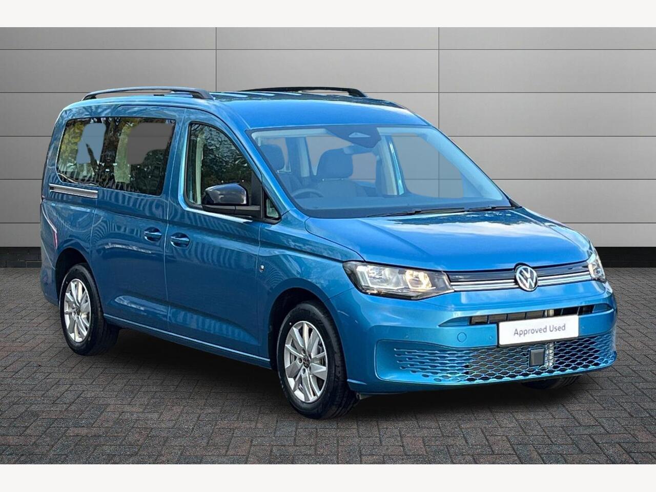 Main listing image - Volkswagen Caddy Maxi
