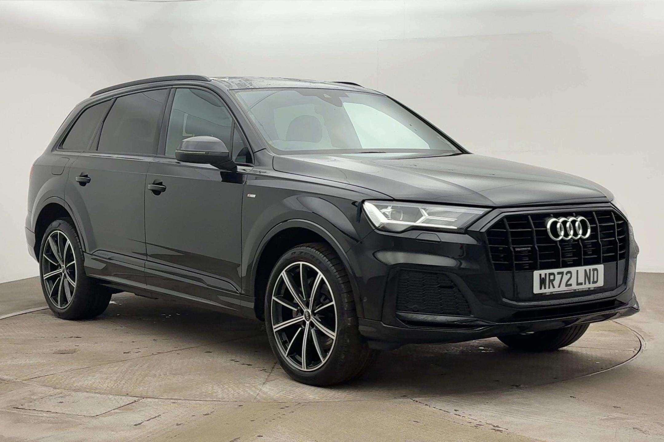 Main listing image - Audi Q7