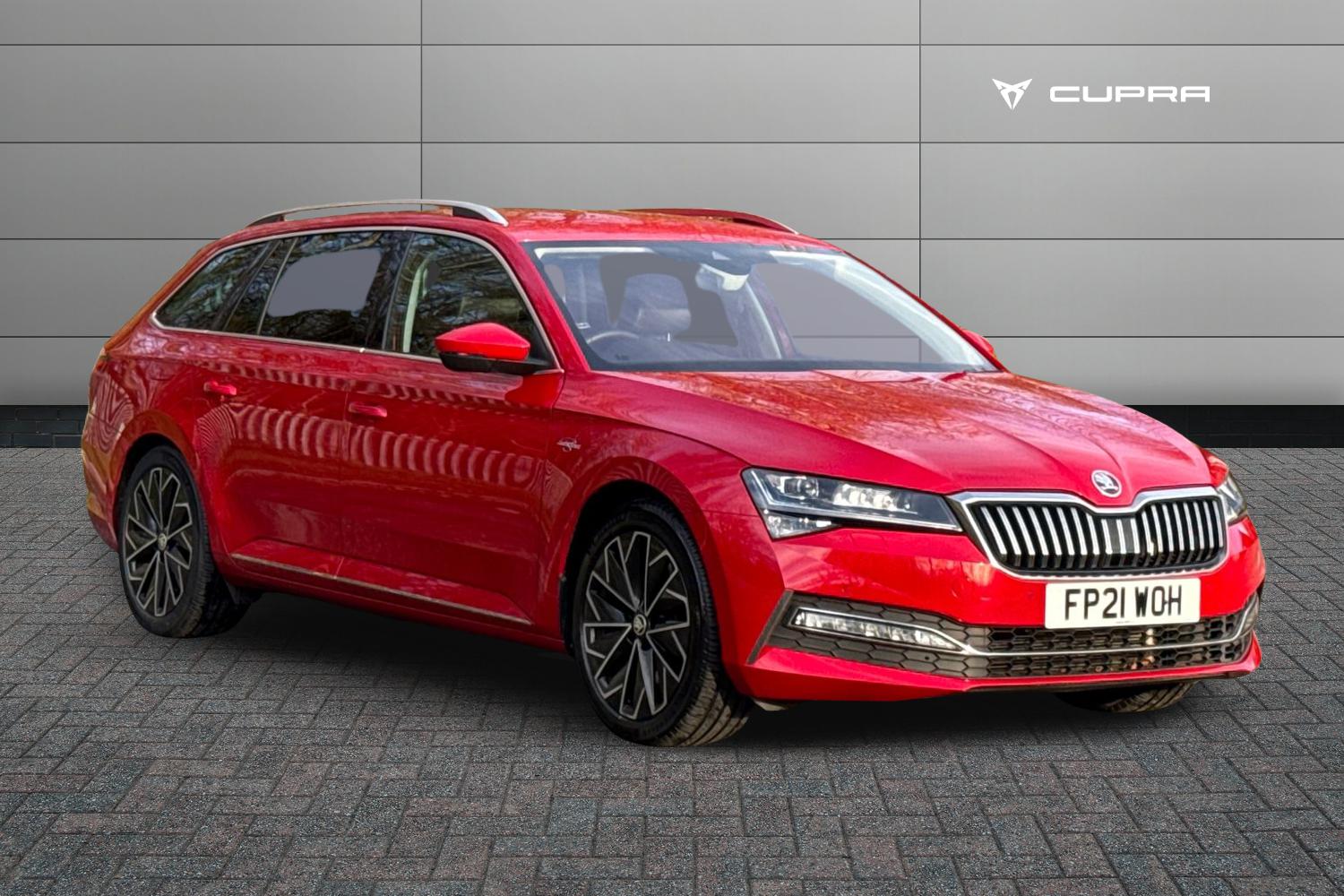 Main listing image - Skoda Superb Estate