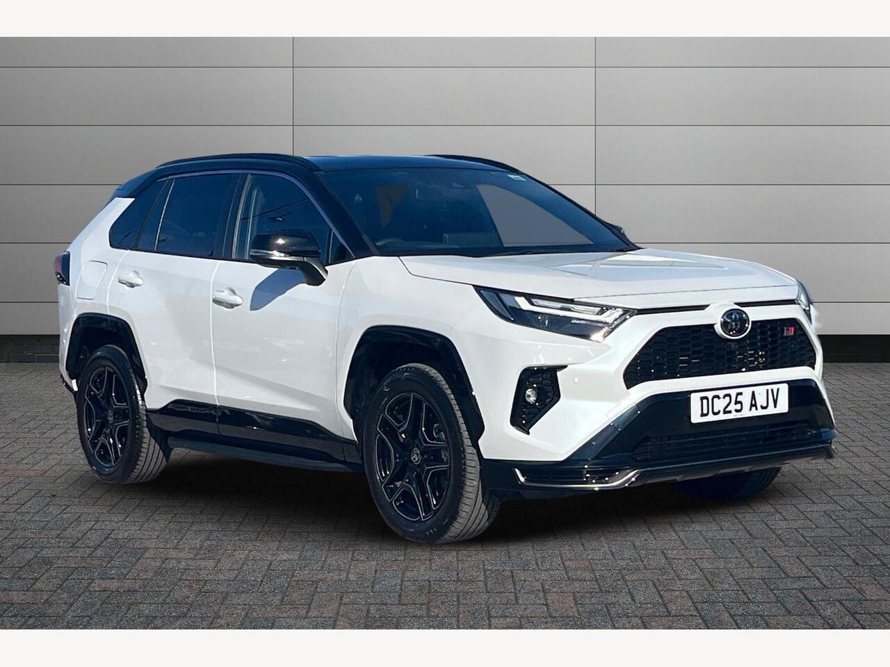 Main listing image - Toyota RAV4