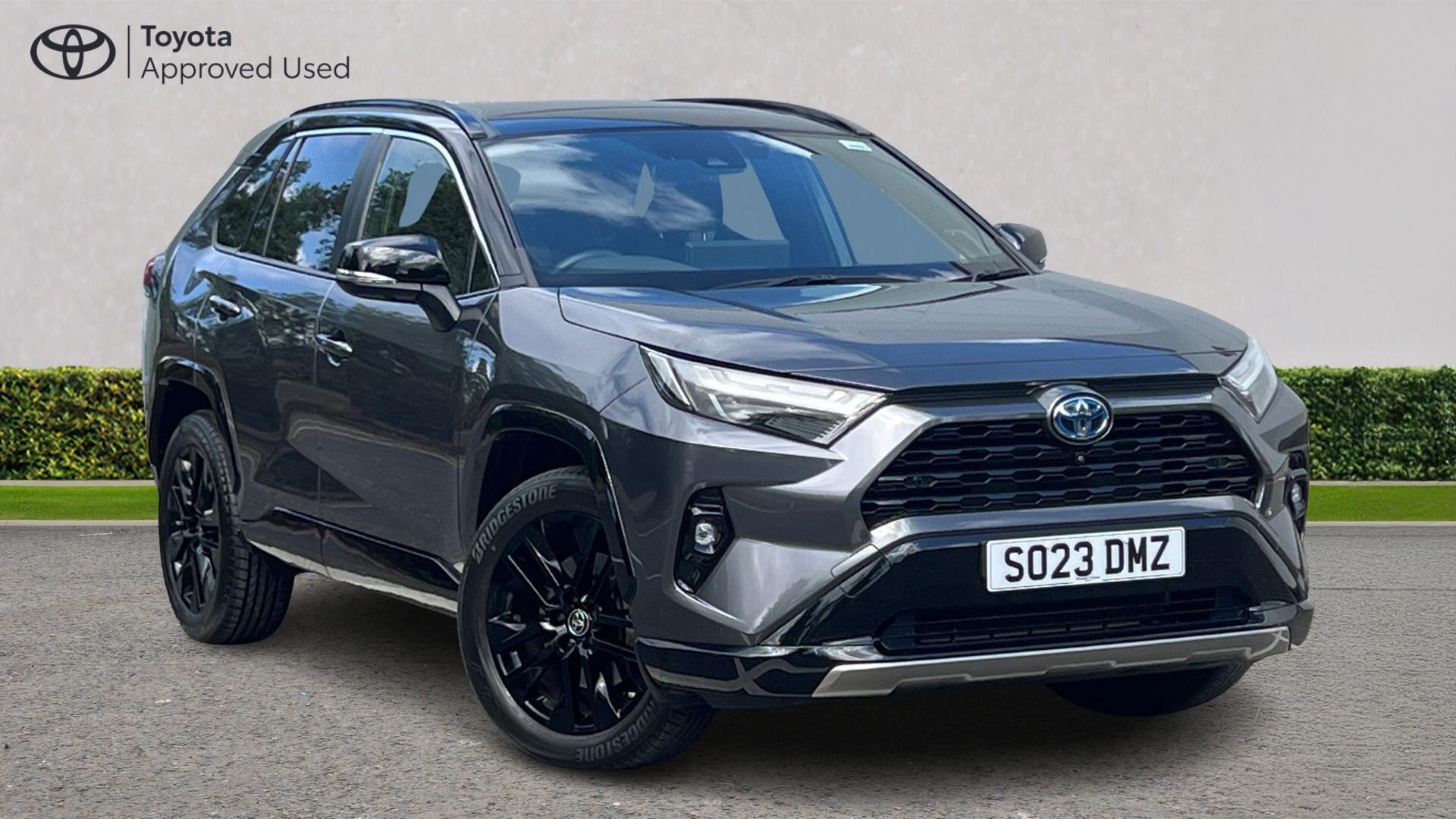 Main listing image - Toyota RAV4