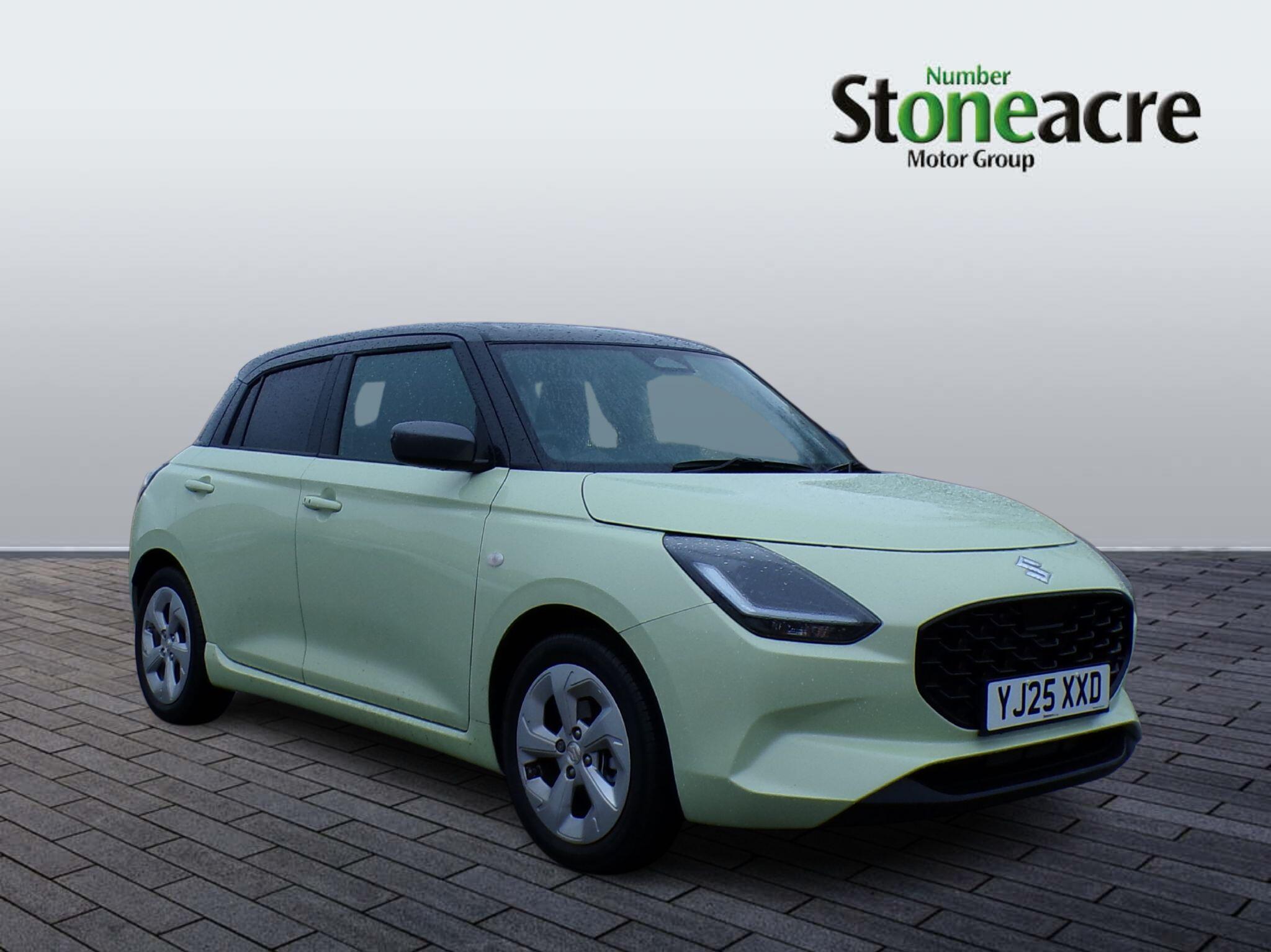 Main listing image - Suzuki Swift
