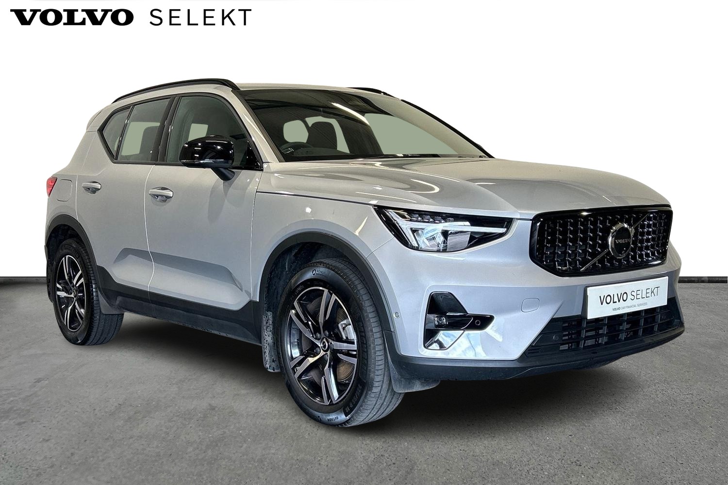 Main listing image - Volvo XC40