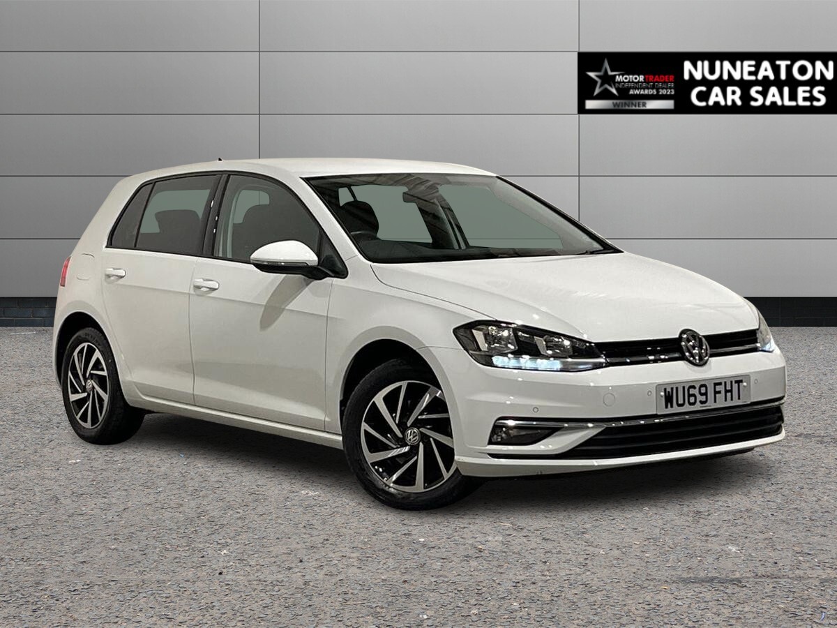 Main listing image - Volkswagen Golf