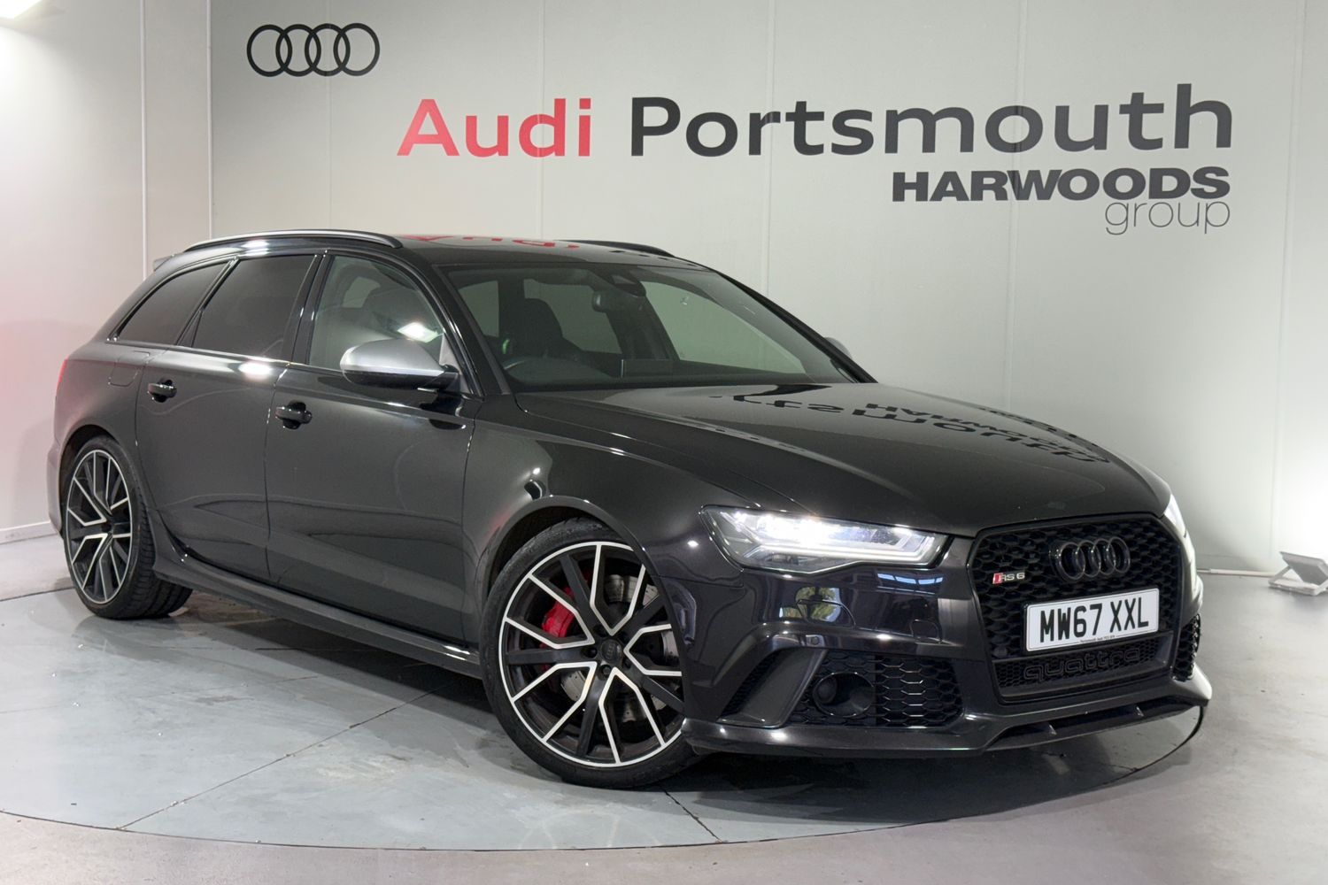 Main listing image - Audi RS6