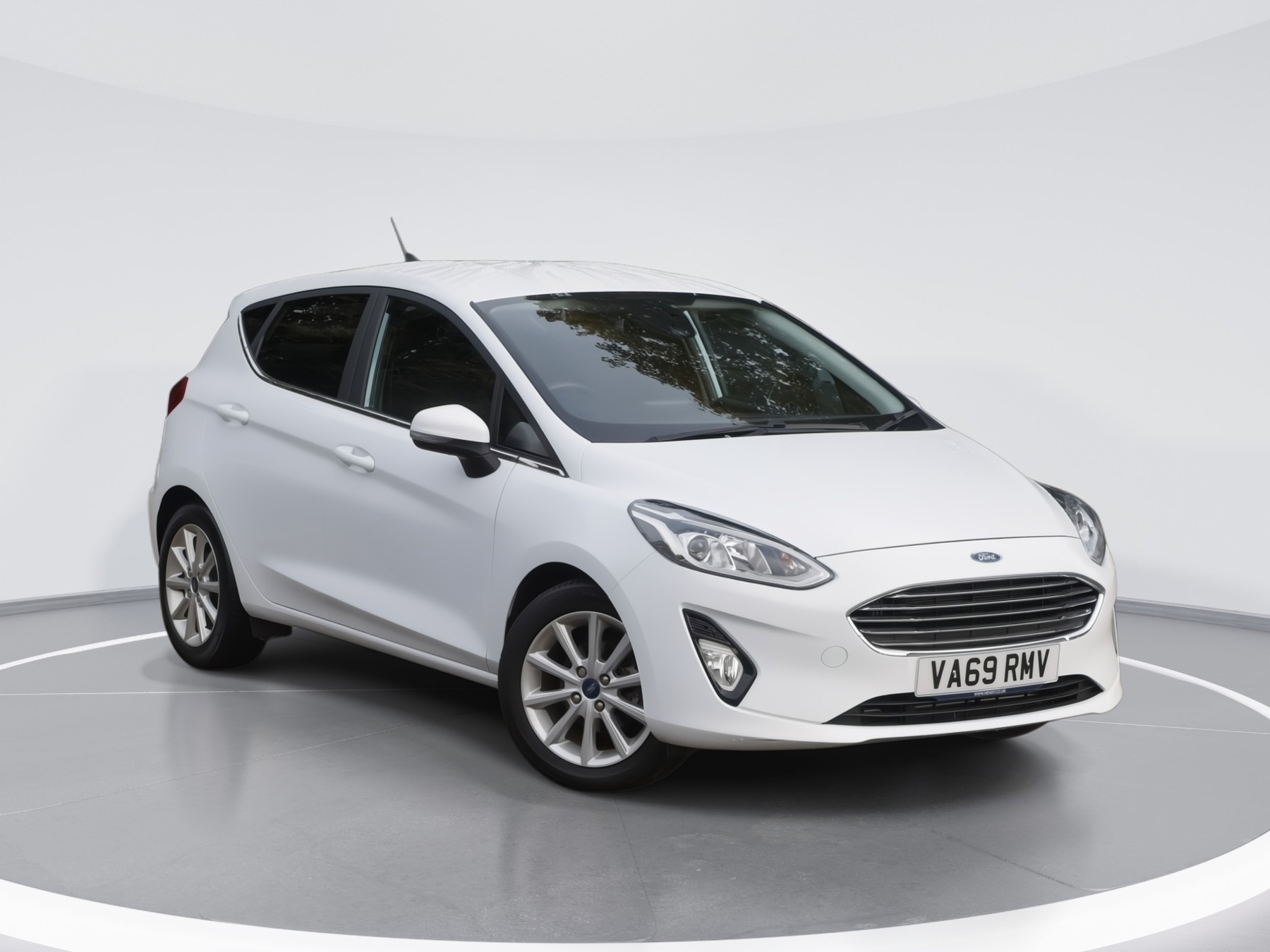 Main listing image - Ford Fiesta