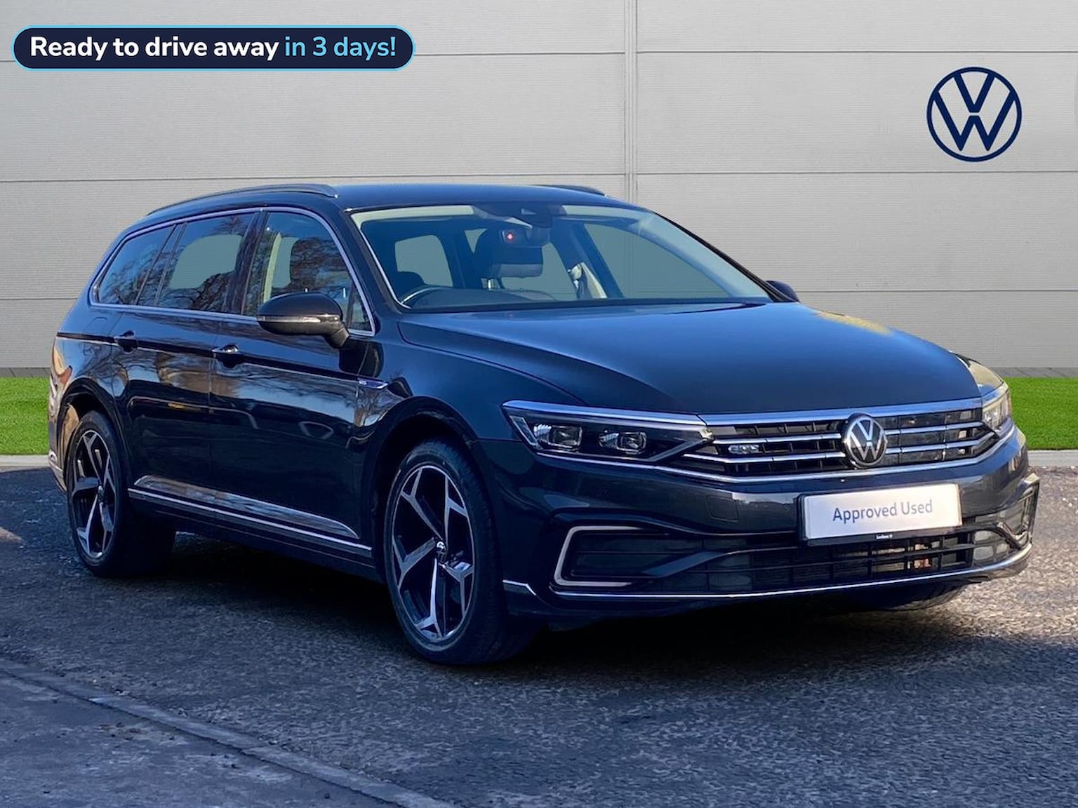 Main listing image - Volkswagen Passat GTE