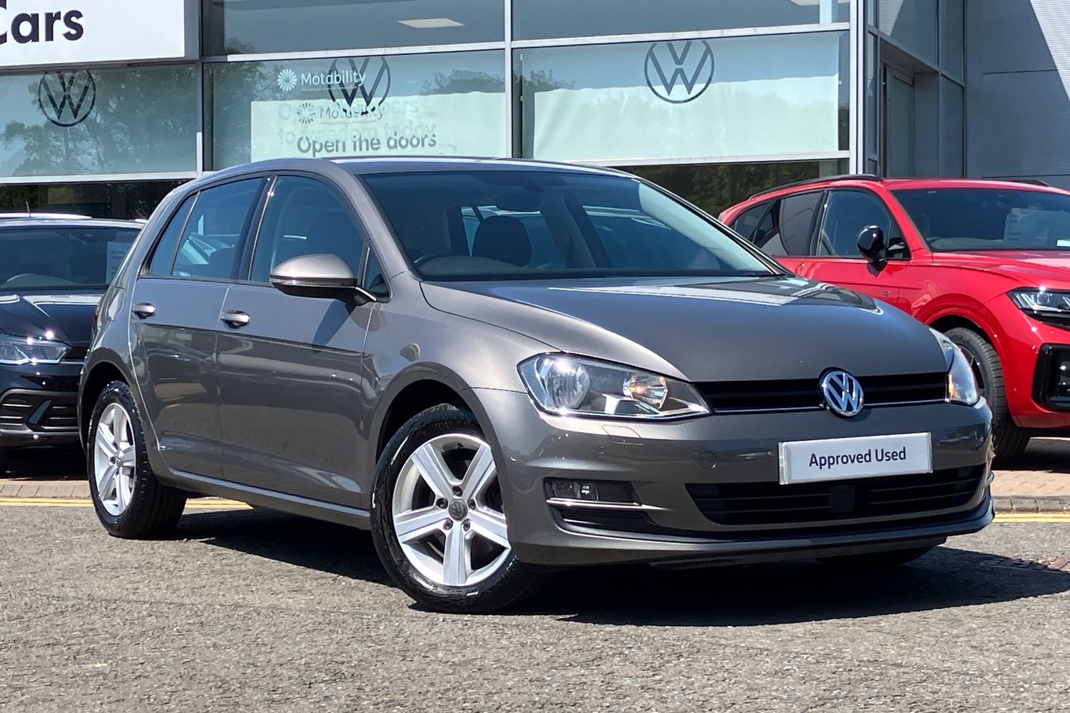 Main listing image - Volkswagen Golf