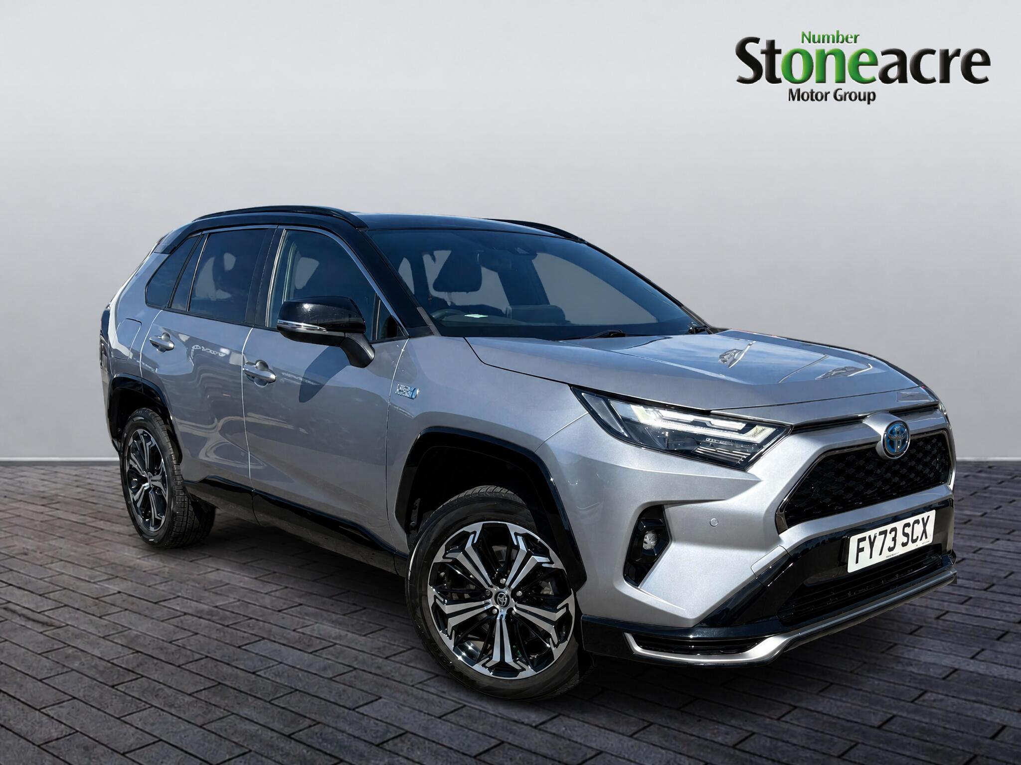 Main listing image - Toyota RAV4