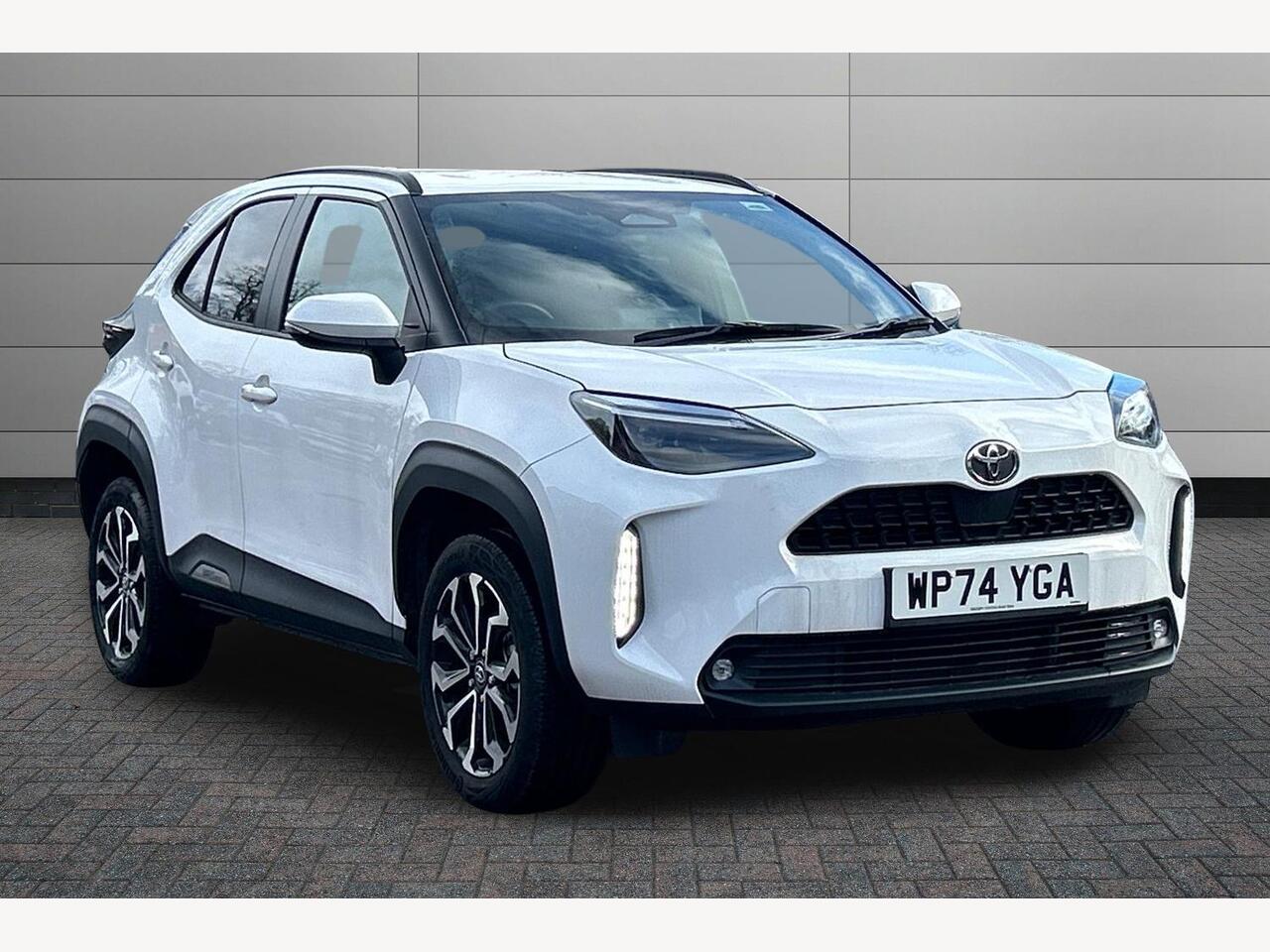 Main listing image - Toyota Yaris Cross