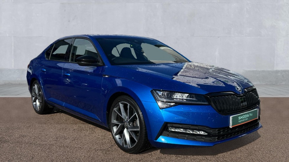 Main listing image - Skoda Superb