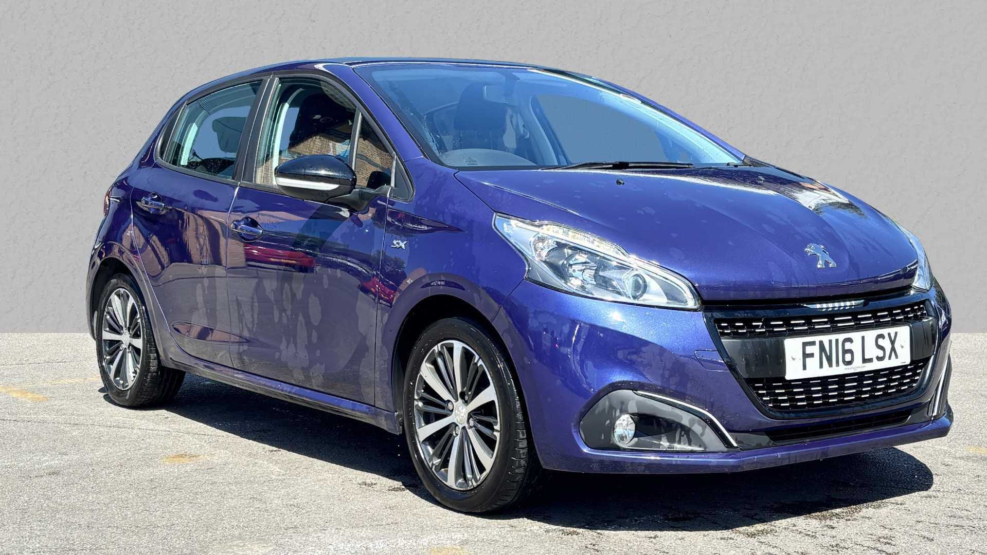 Main listing image - Peugeot 208