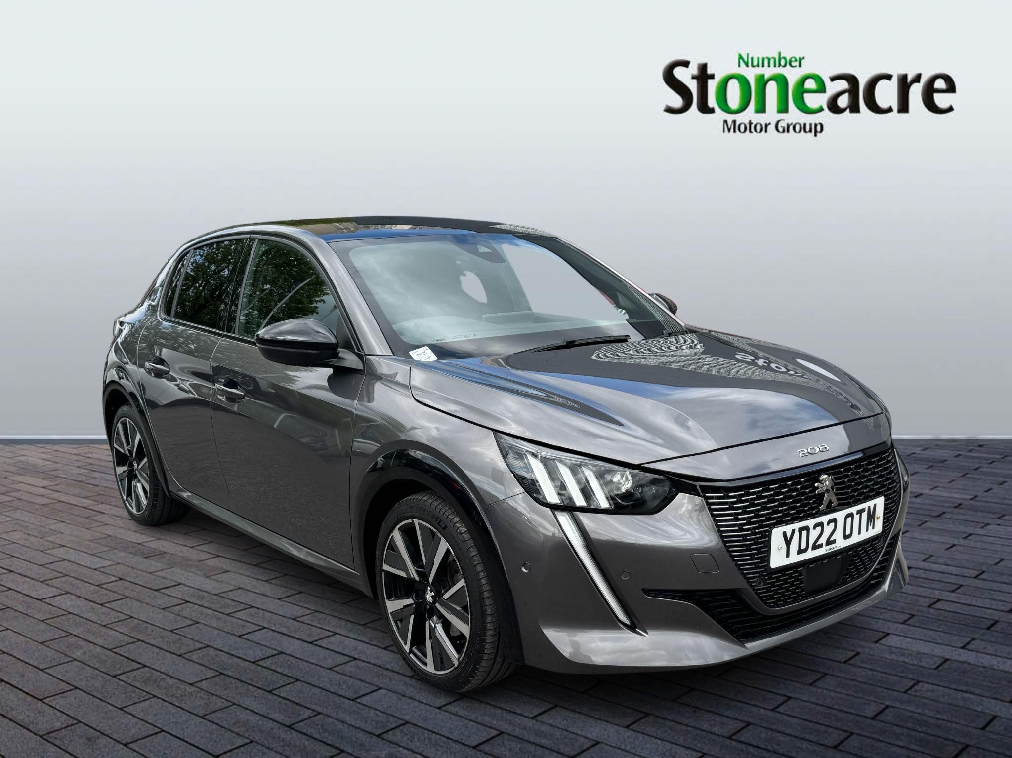 Main listing image - Peugeot 208