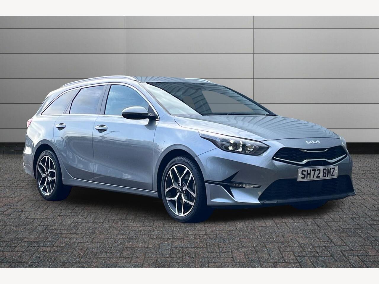 Main listing image - Kia Ceed SW