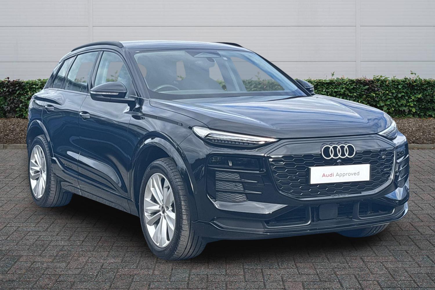 Main listing image - Audi Q6