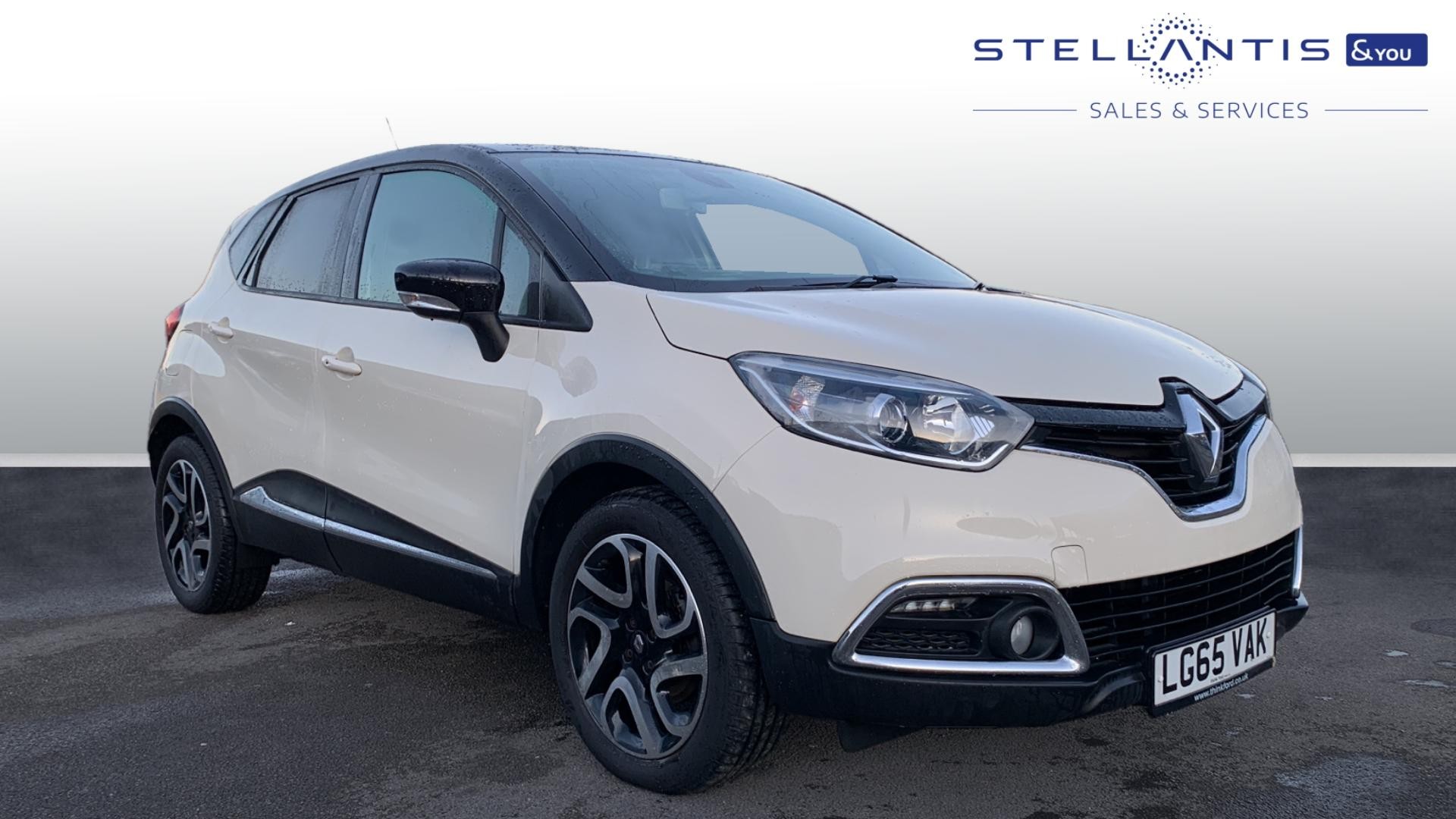 Main listing image - Renault Captur