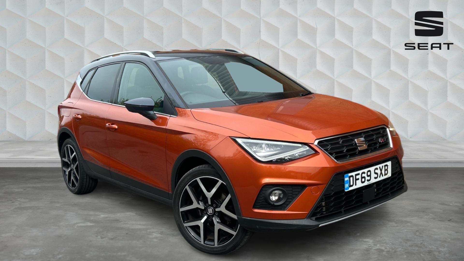 Main listing image - SEAT Arona