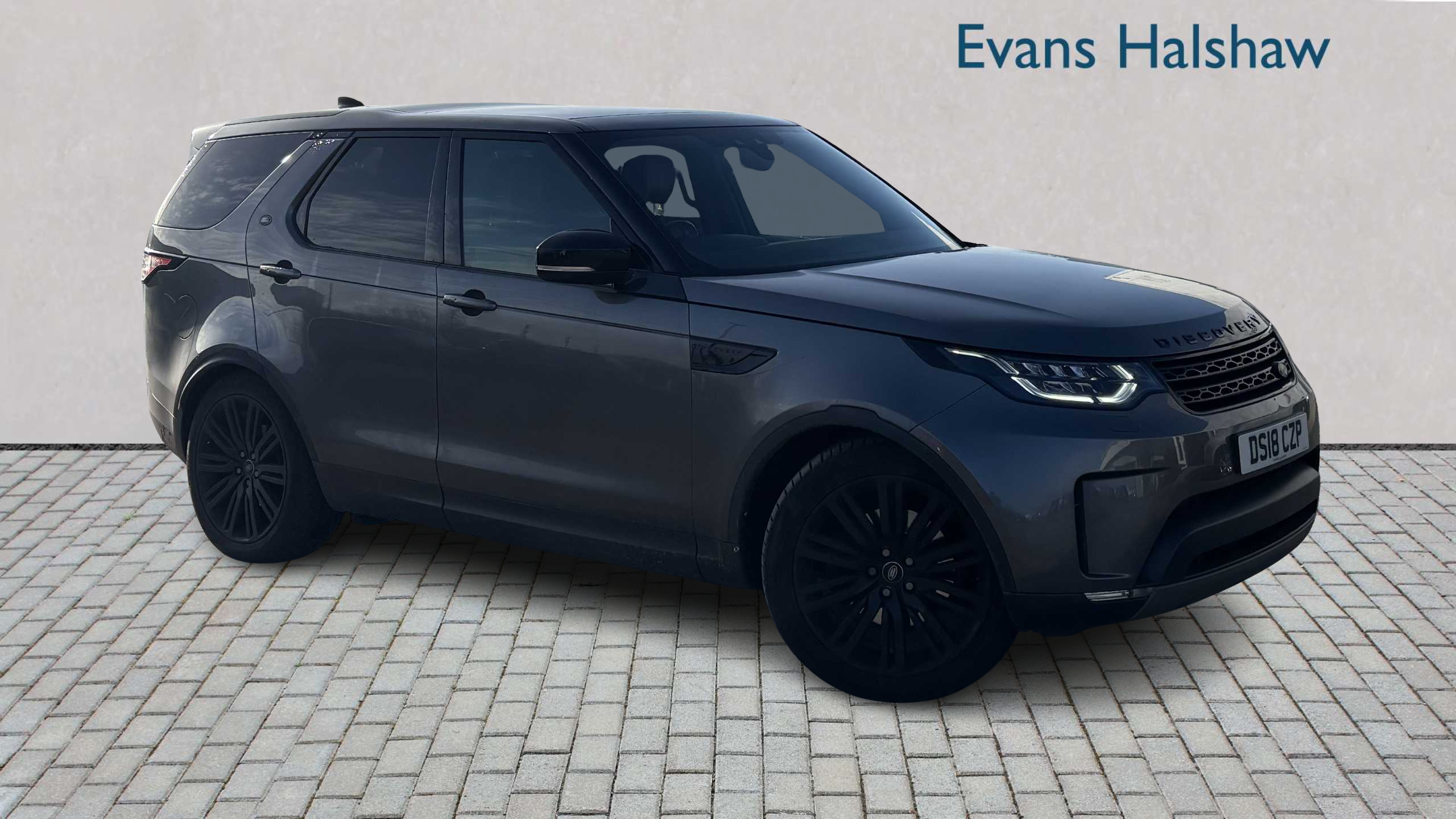 Main listing image - Land Rover Discovery