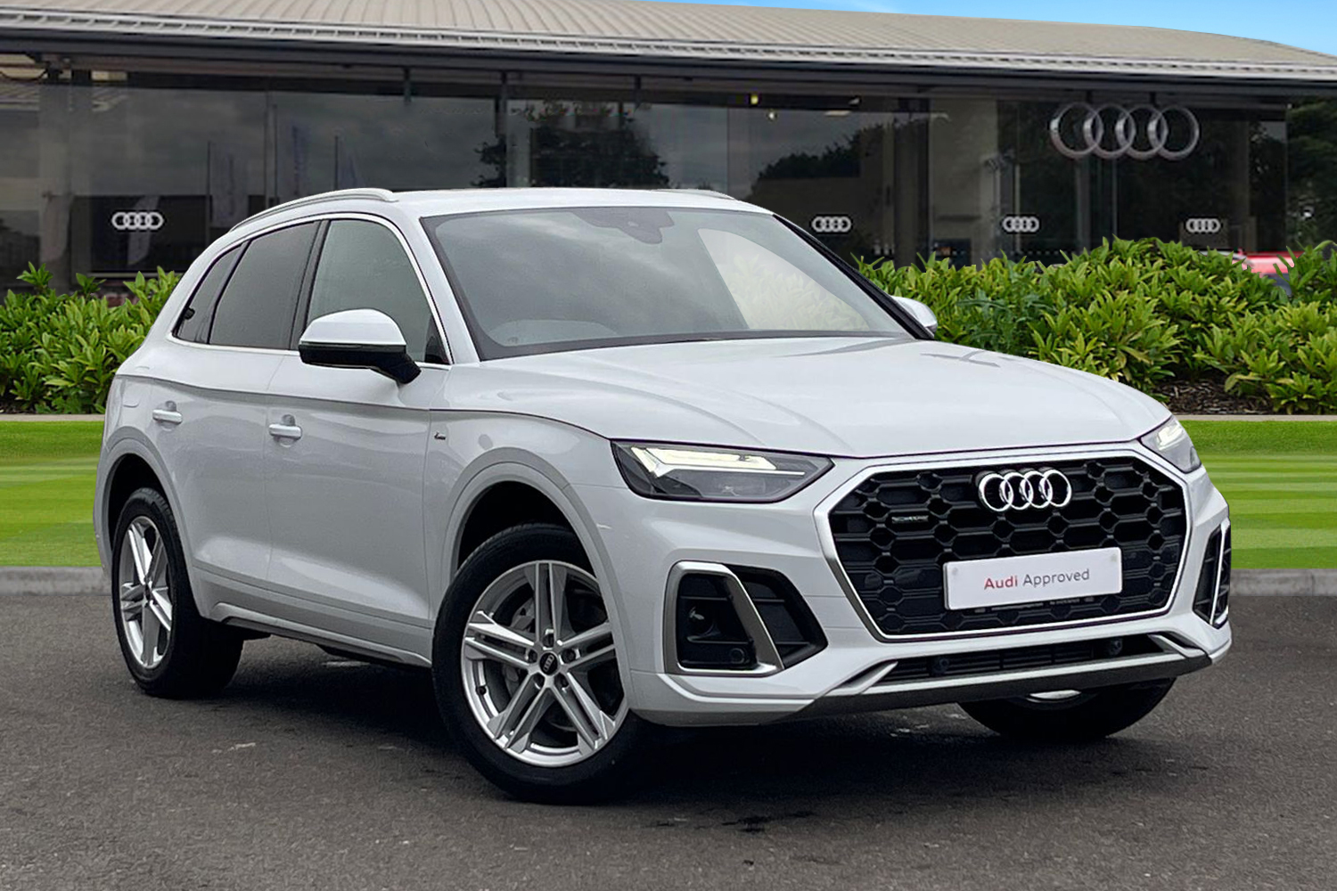 Main listing image - Audi Q5