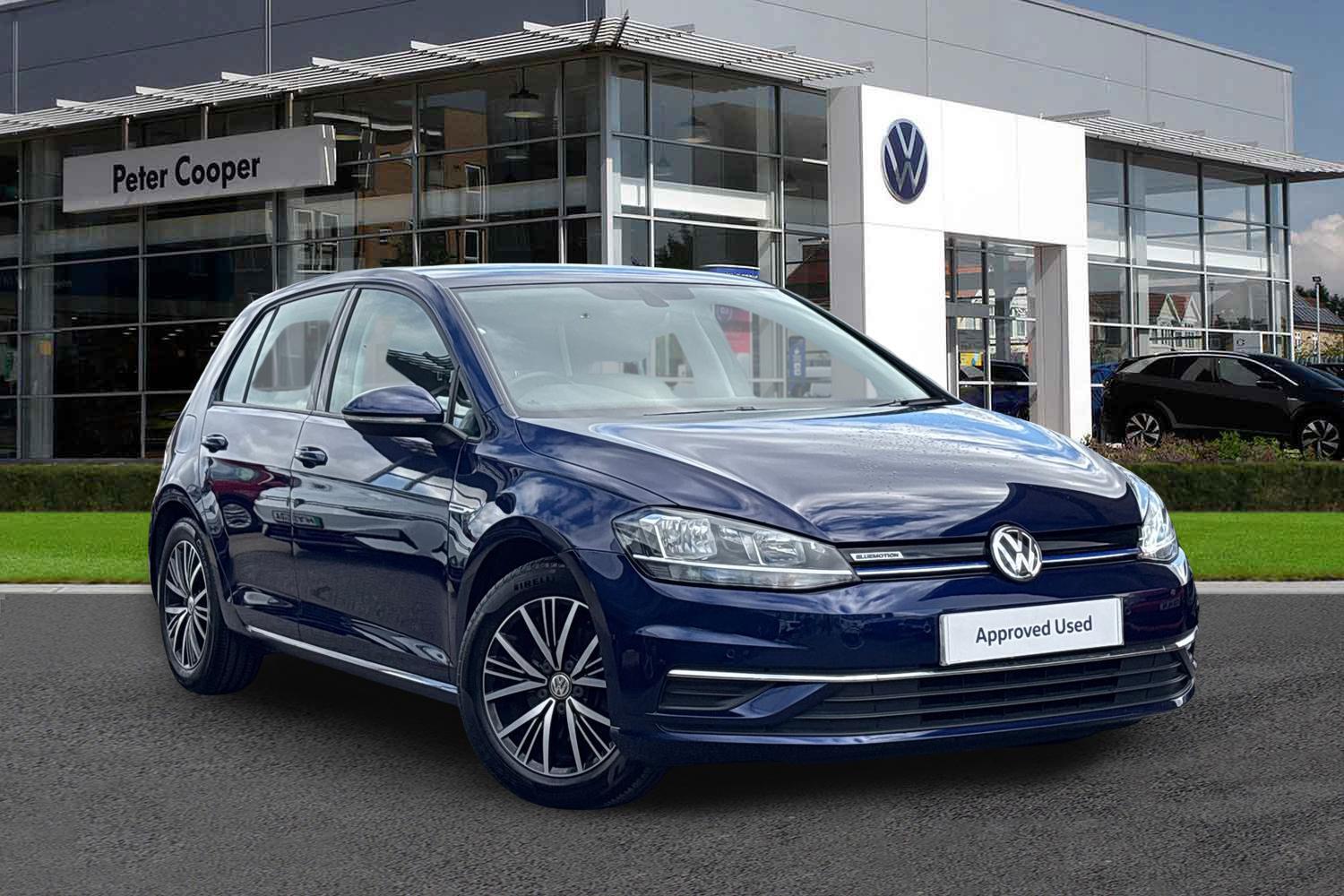 Main listing image - Volkswagen Golf