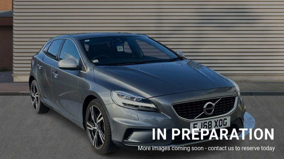 Main listing image - Volvo V40