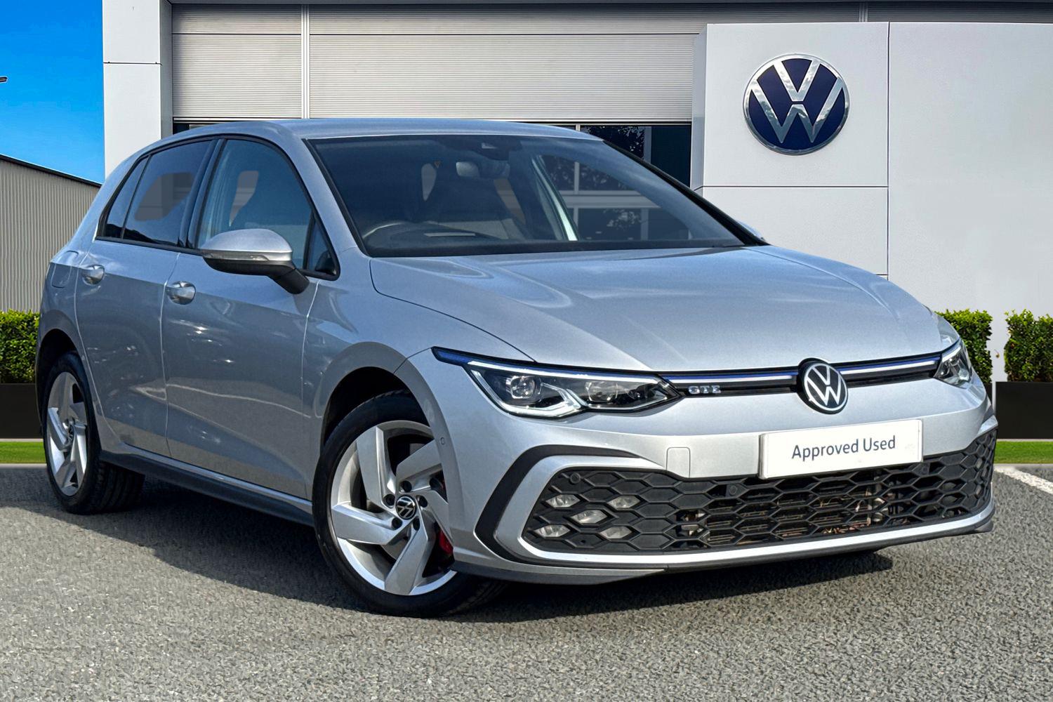 Main listing image - Volkswagen Golf GTE